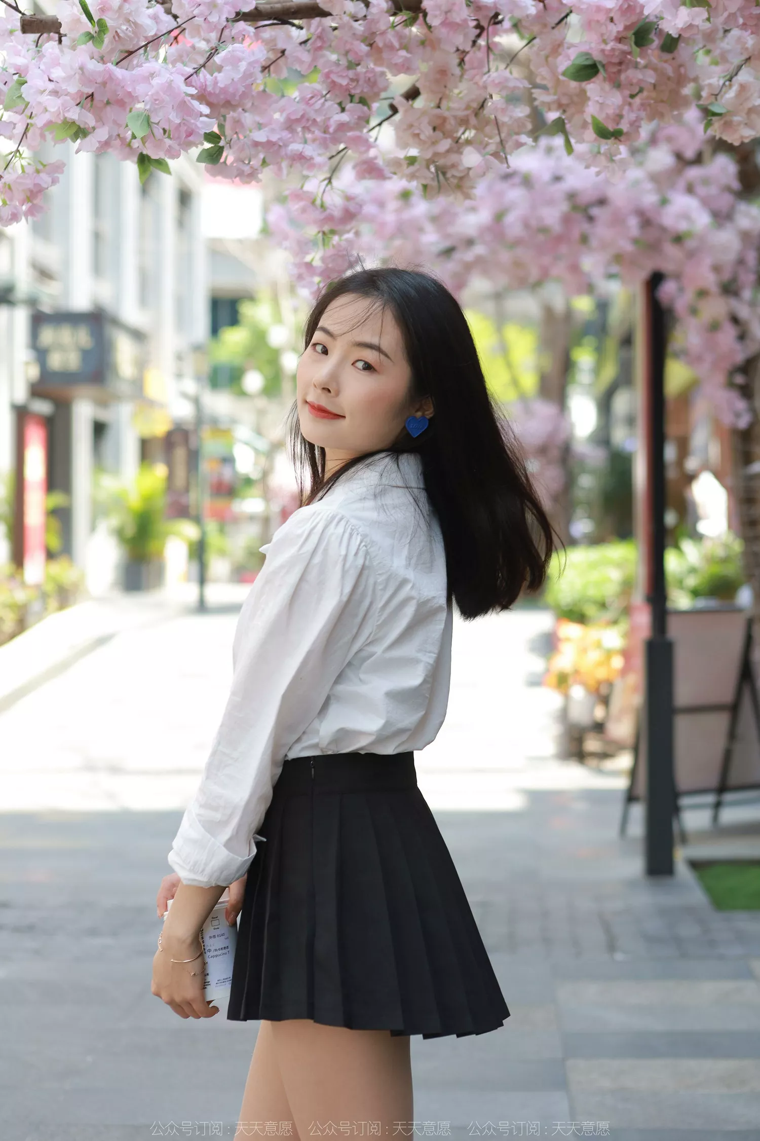 [IESS异思趣向] 2022.05.01 丝享家1076：小金《新人报道》[88P/130MB]