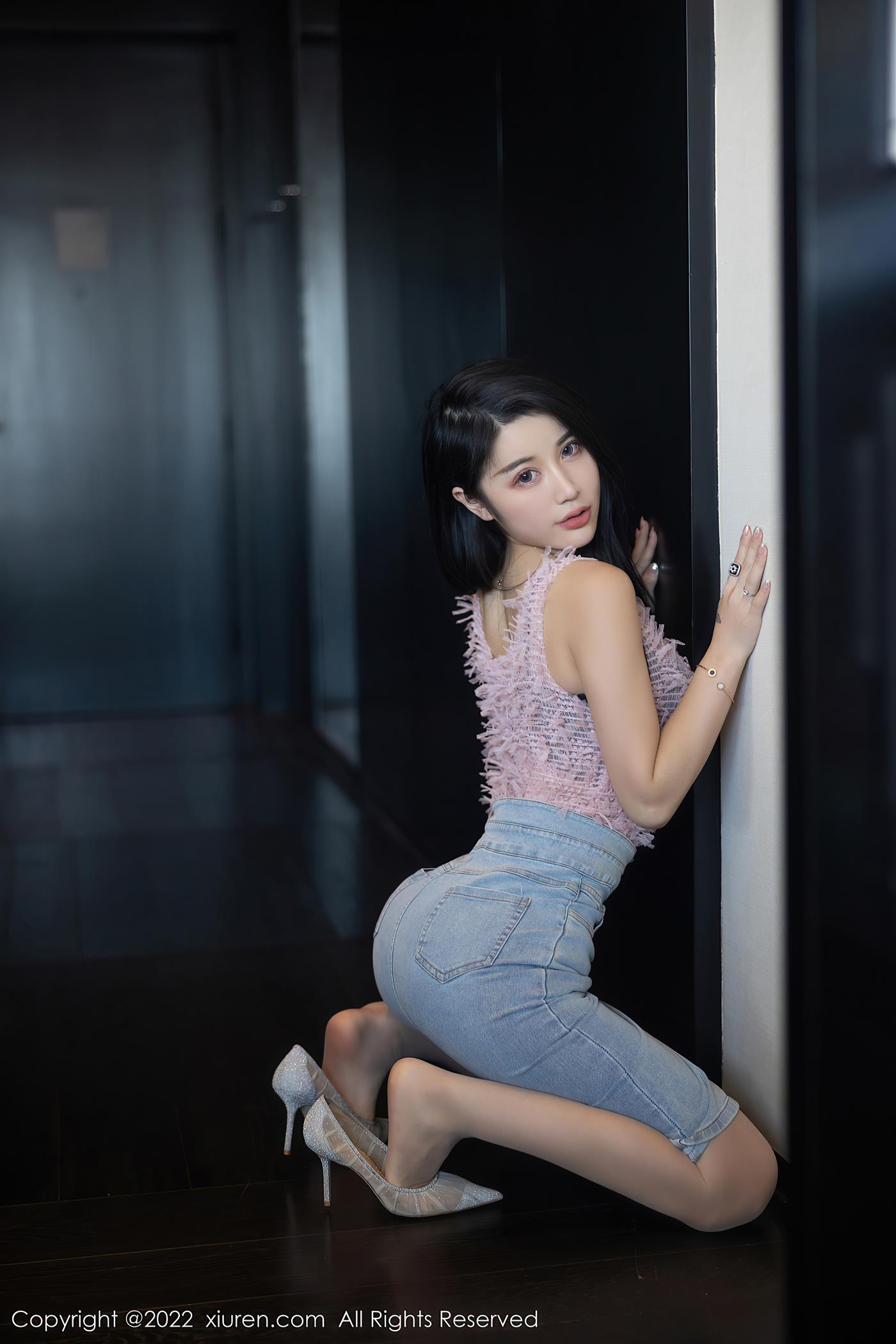[Xiuren秀人网]2022.08.25 NO.5489 美七Mia[97+1P/0.98GB]