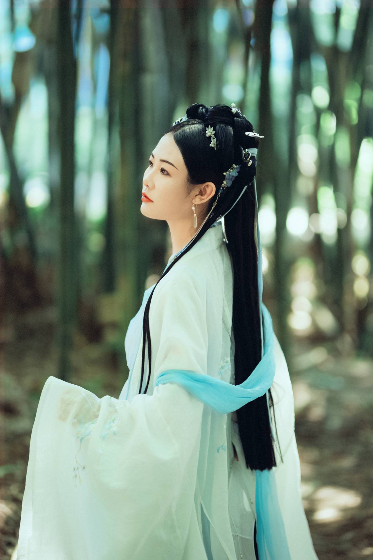 [YITUYU艺图语] 2021.09.28 竹林深处 mendy [24P/359MB]