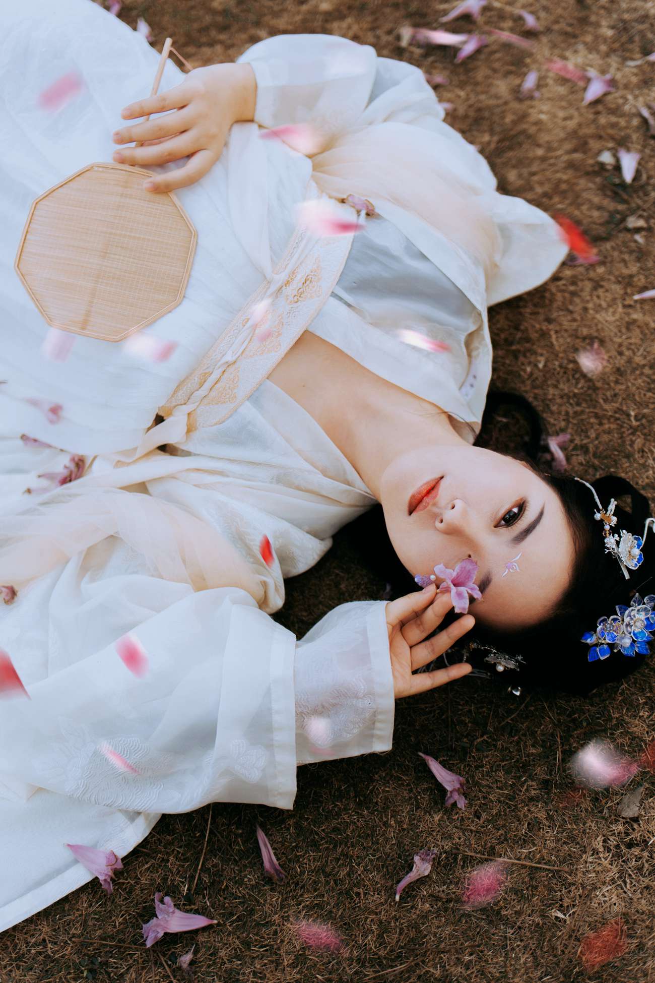 酒酒老师 - 春日肉丝的小清新 1[21P/47MB]