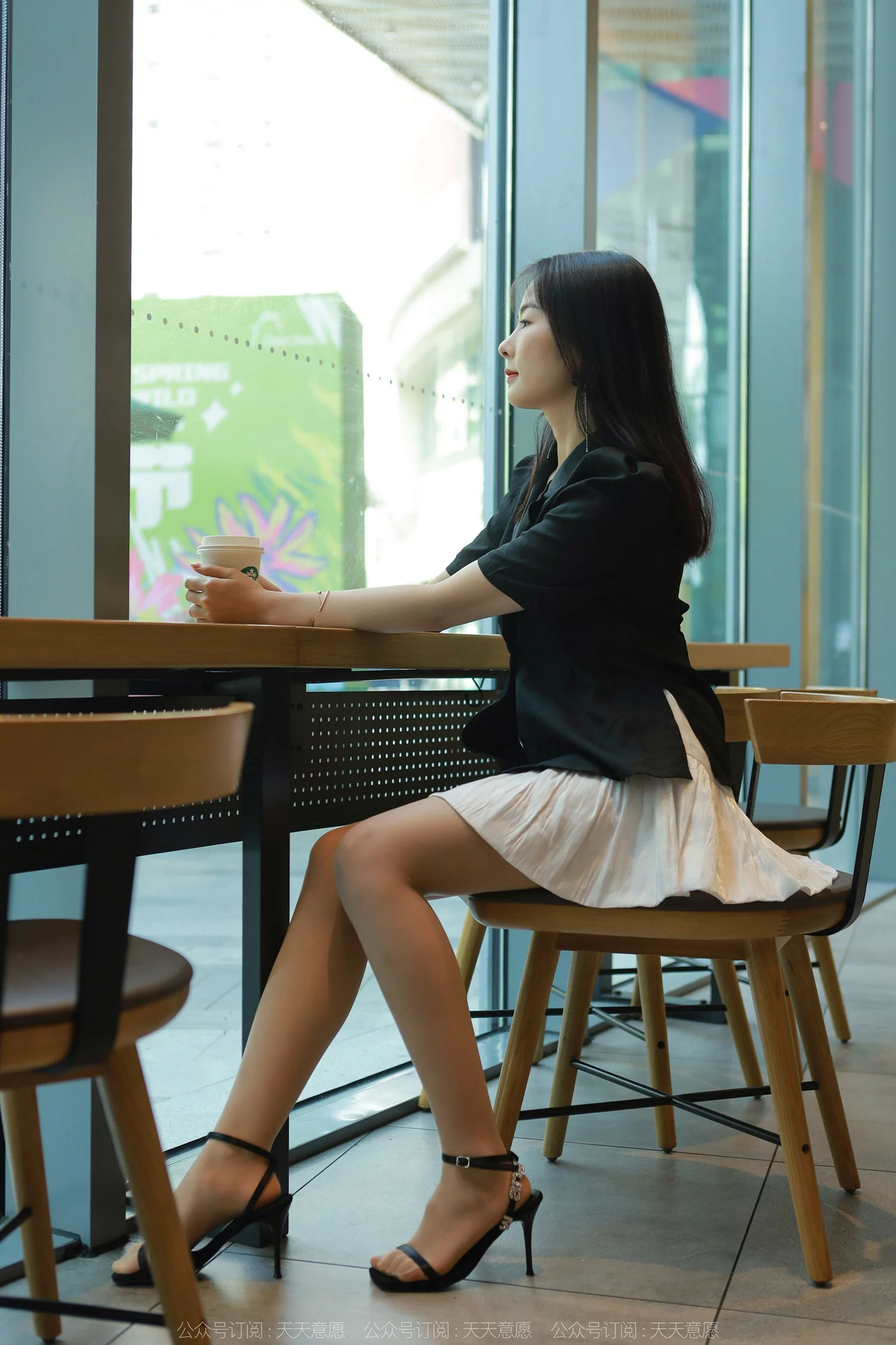 [IESS异思趣向] 2022.05.06 丝享家1080：小金《简约黑色凉鞋[85P/122MB]