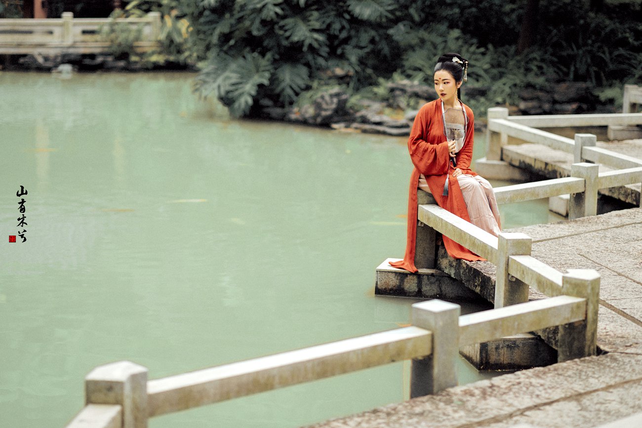 [YITUYU艺图语] 2021.10.11 山有木兮 mandy [27P/373MB]