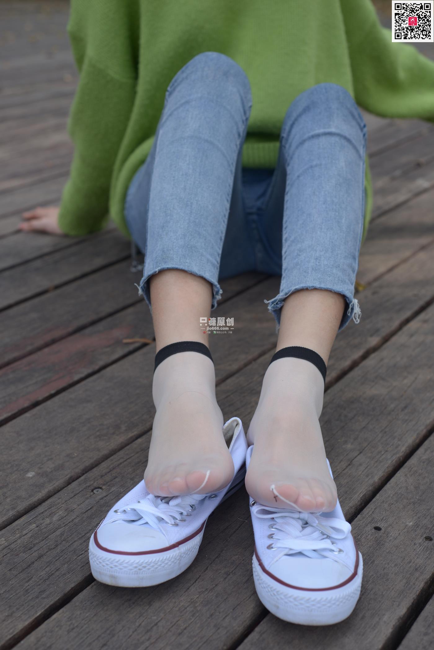 [只糖原创]NO.559 彤彤 来年多喜乐[147P/1V/1.02GB]