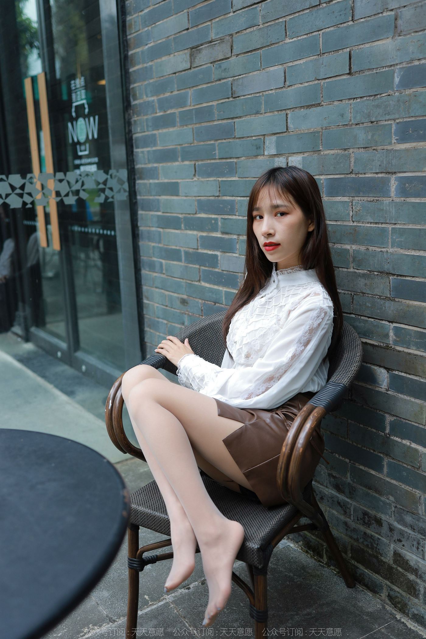 [IESS异思趣向] 2022.05.09 丝享家1083：美子《金色凉鞋》[84P/136MB]