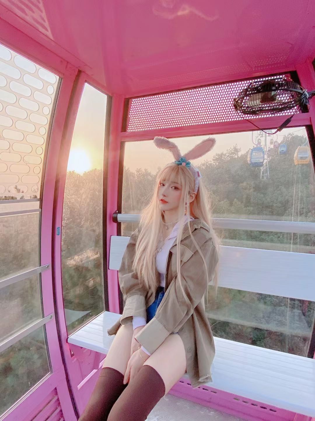 人气Coser啾小妍  妍宝 [328P/10V/274MB]