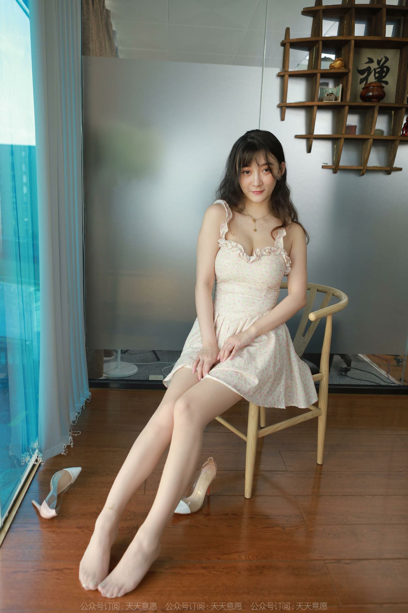 [IESS异思趣向] 耽丝 220802秋秋 桃之夭夭，灼灼其华 [142P/152MB]