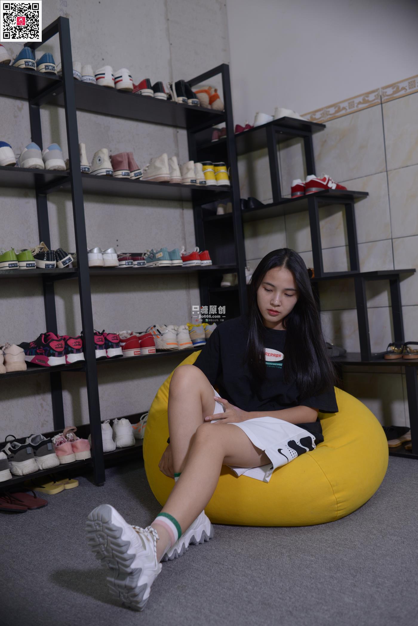 [只糖原创]NO.571 小米酱 想借你心头的月亮乘进一片浪漫[149P/1V/1.25GB]