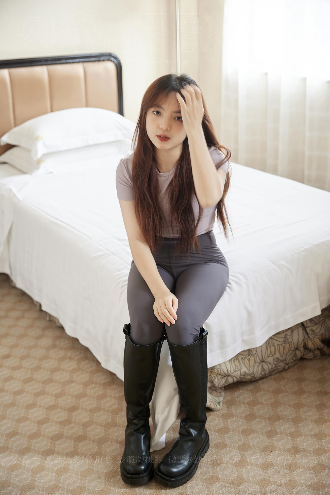 [见新摄影]NO.020 第一张就被美到了 瑜伽服｜广州爱群大厦[252P/2V/3.57GB]