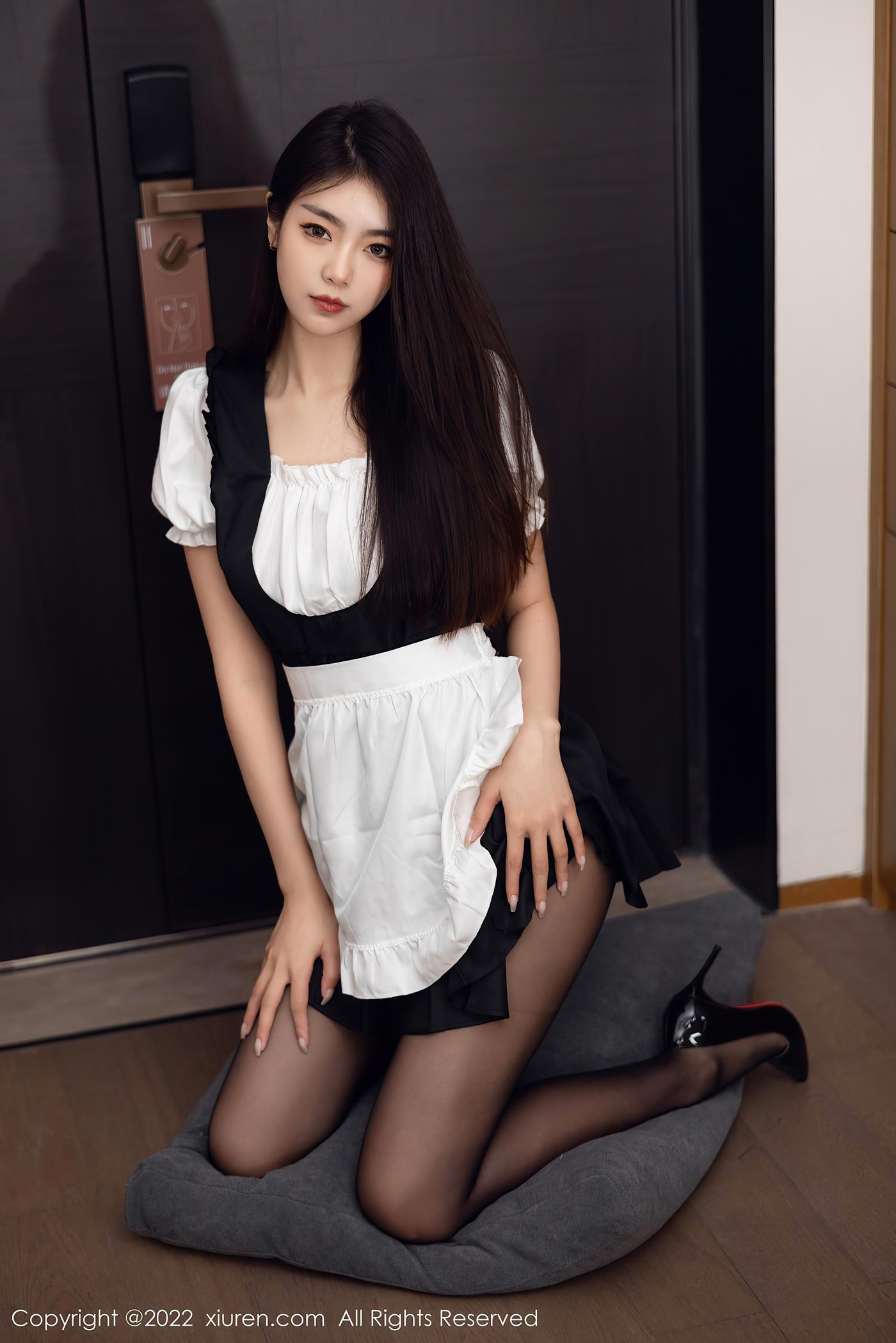 [Xiuren秀人网]2022.10.13 NO.5706 可樂Vicky[60+1P/498MB]