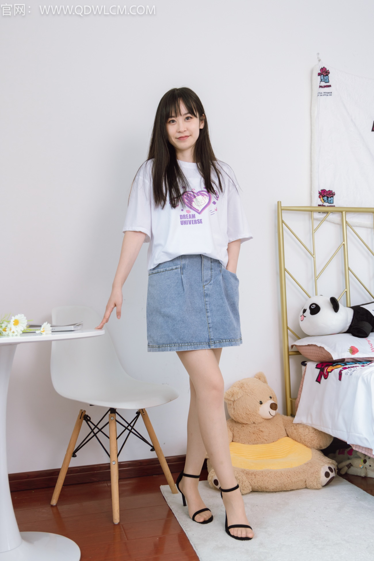 物恋传媒 NO.1293 兮兮-等一朵花开[150P/1V/3.86GB]