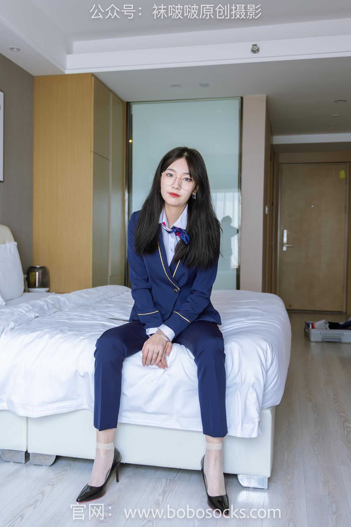 [BoBoSocks袜啵啵]NO.139 小甜豆-高跟鞋、短肉丝、空姐制服[140P/1V/6.12GB]