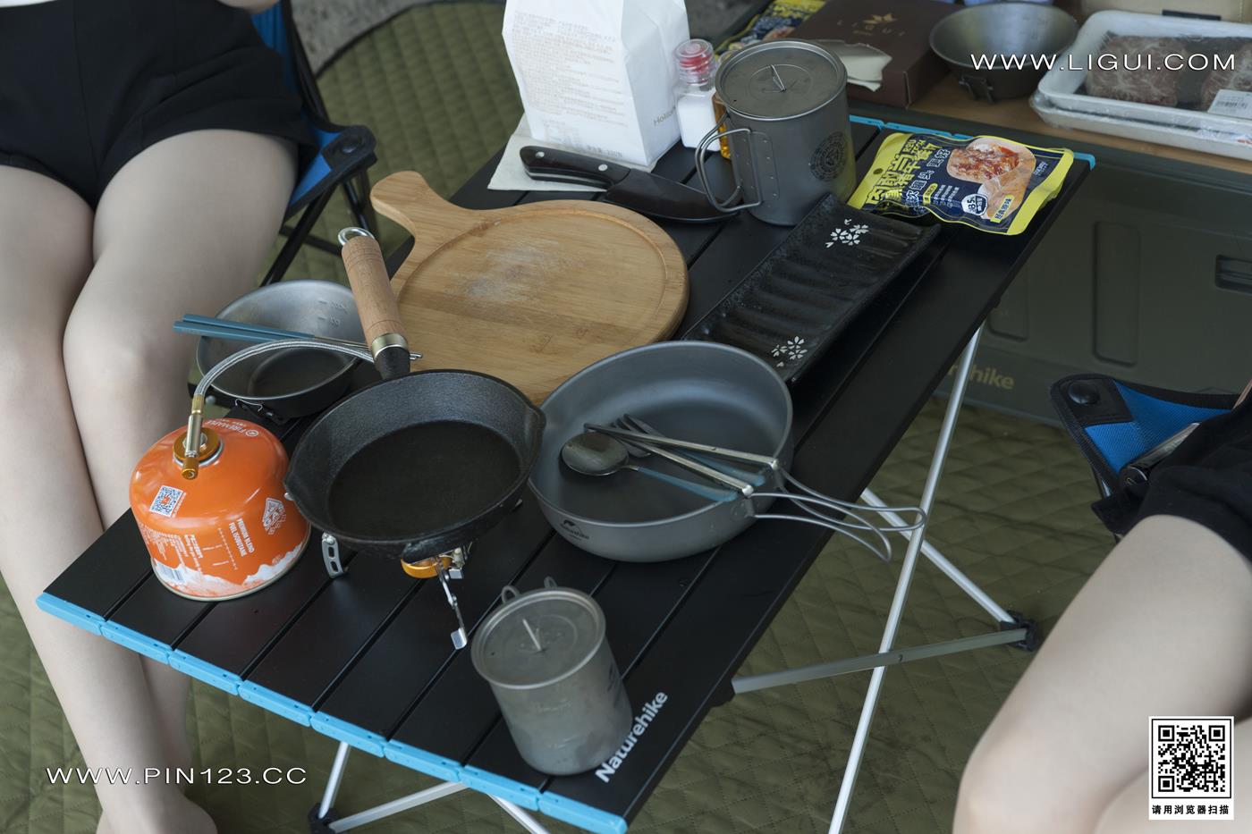 [Ligui丽柜]2022.10.28 香丝露营 兔子＆Vicky[65+1P/82MB]