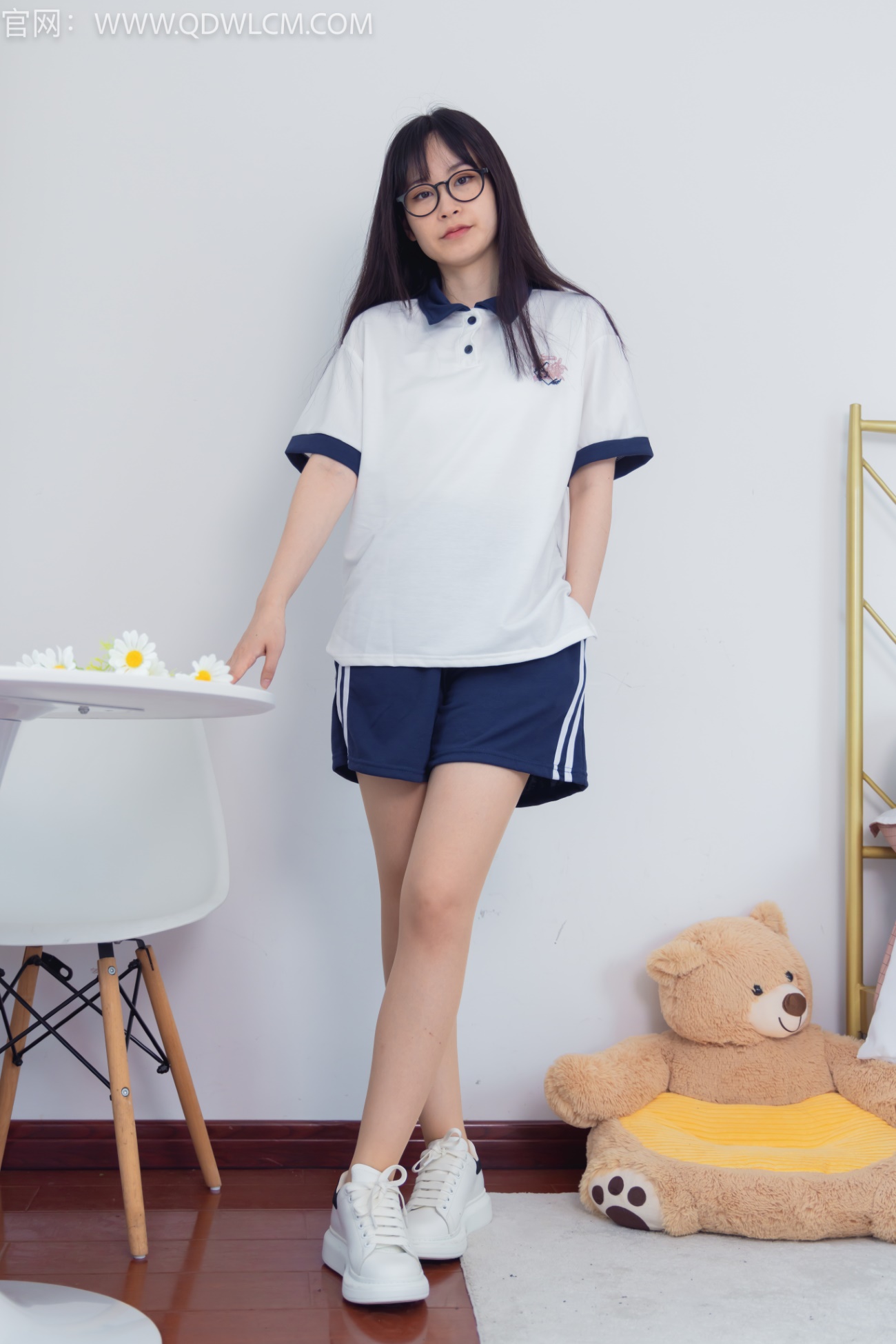 物恋传媒 NO.1284 兮兮-一个很长的梦[151P/1V/3.20GB]