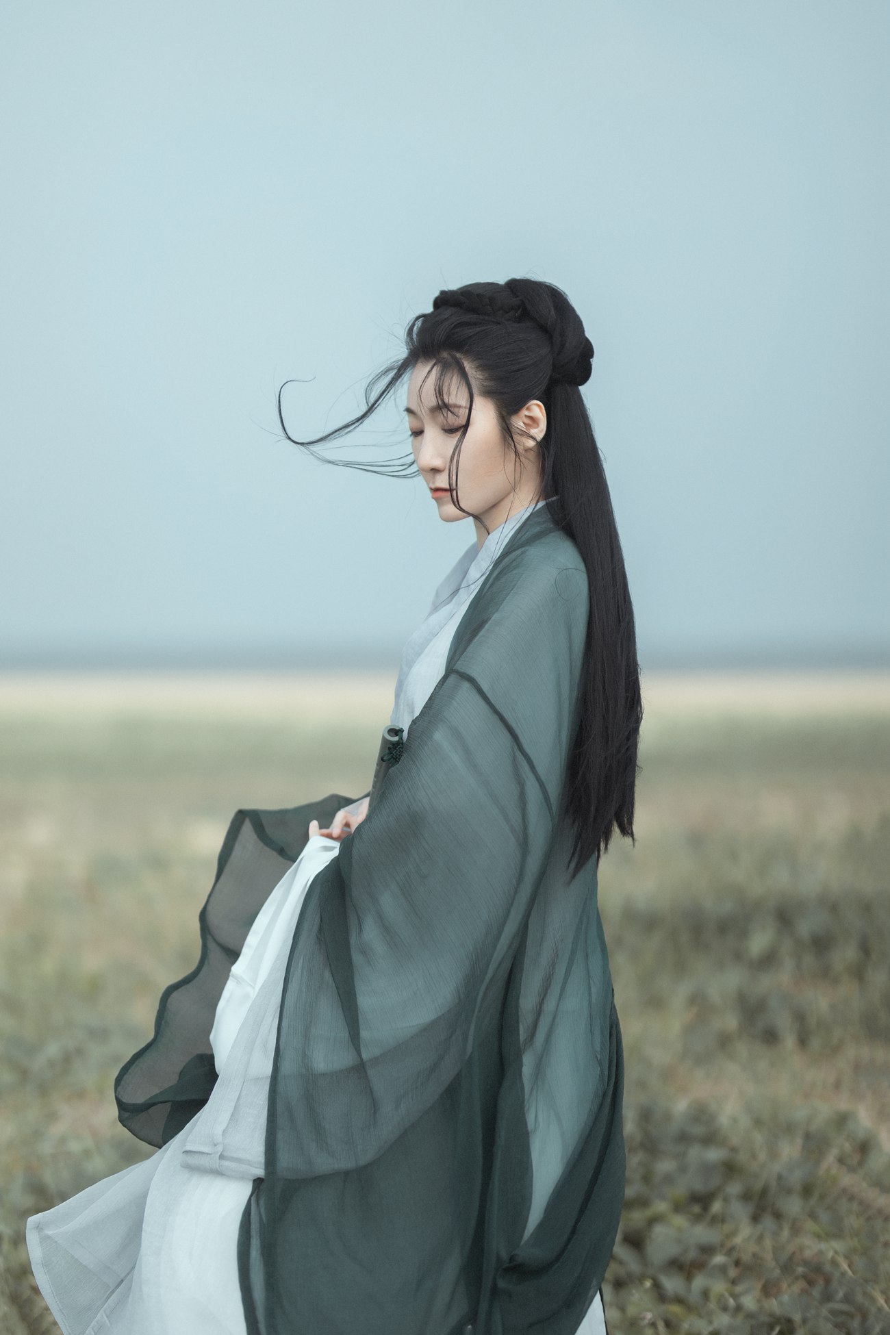 [YITUYU艺图语] 2021.10.21 天涯倦客 何佳 [26P/312MB]