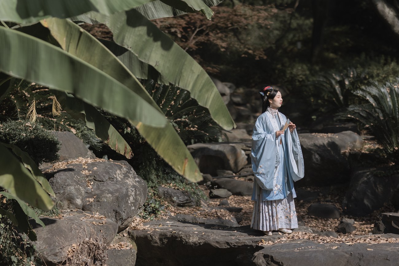 [YITUYU艺图语] 2021.10.23 相思如绪 唱小游 [25P/218MB]