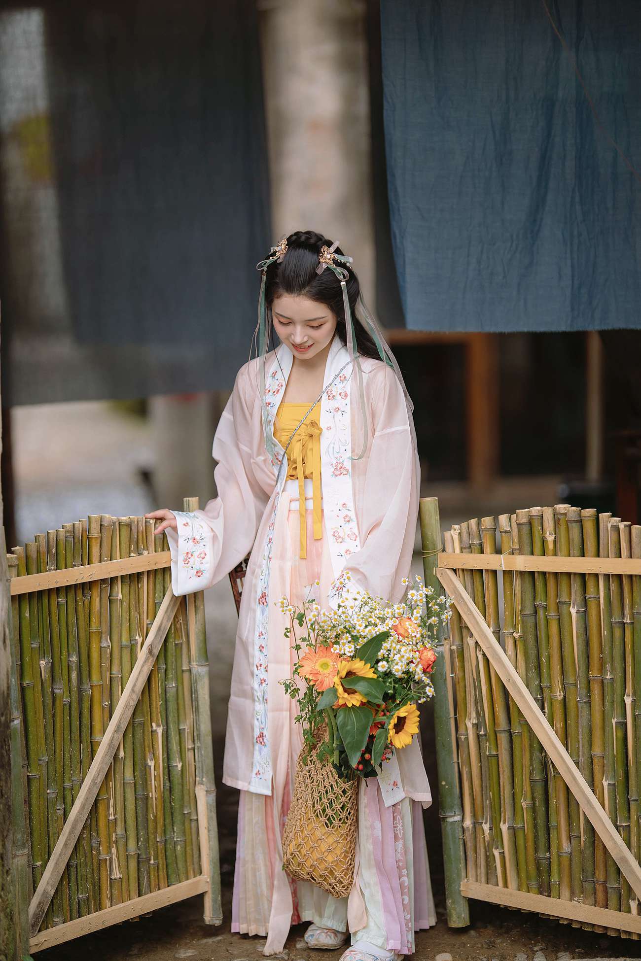 [YITUYU艺图语] 2022.01.07 卖花姑娘 陶然 [25P/373MB]