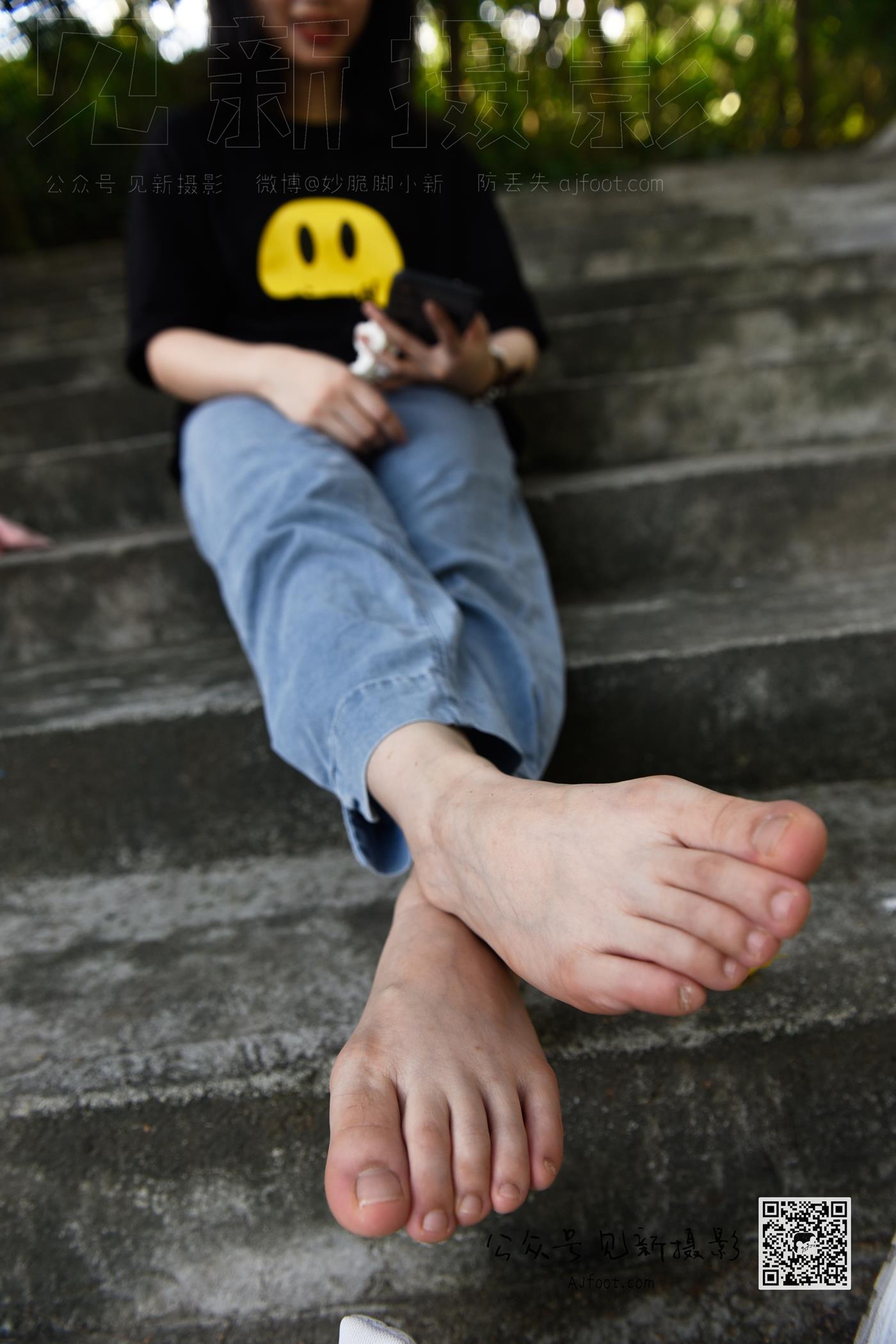 [见新摄影]NO.013 大学护理美女户外牛仔裤棉袜[63P/1V/1.62GB]