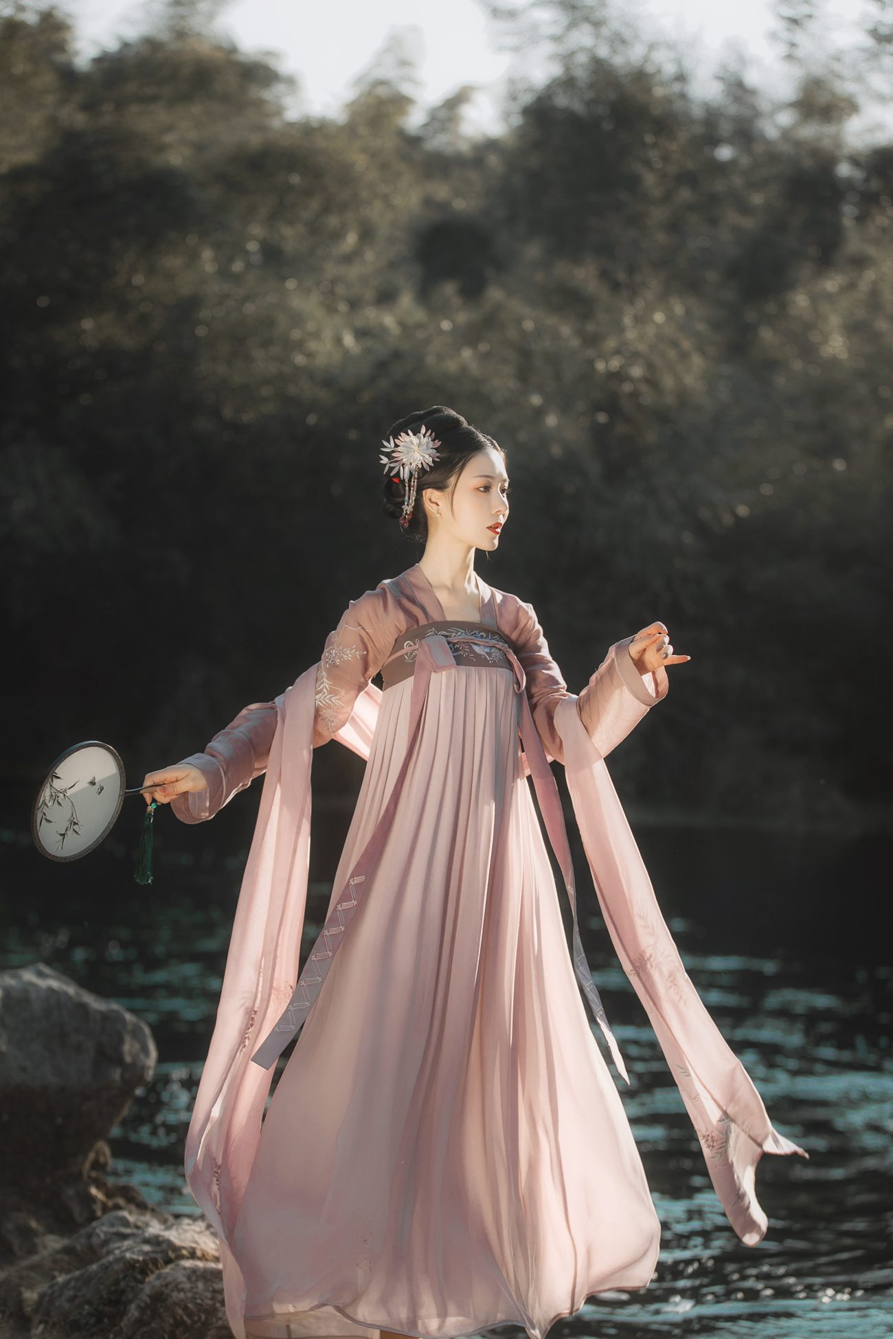 [YITUYU艺图语] 2021.10.26 仙鹤 葵花花花儿 [20P/89MB]