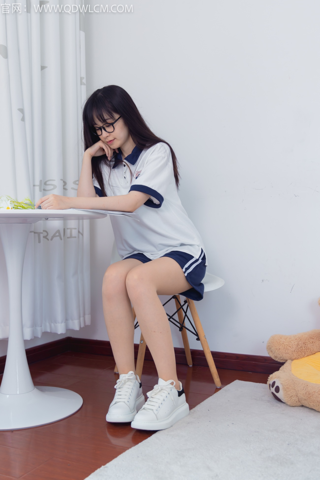 物恋传媒 NO.1284 兮兮-一个很长的梦[151P/1V/3.20GB]