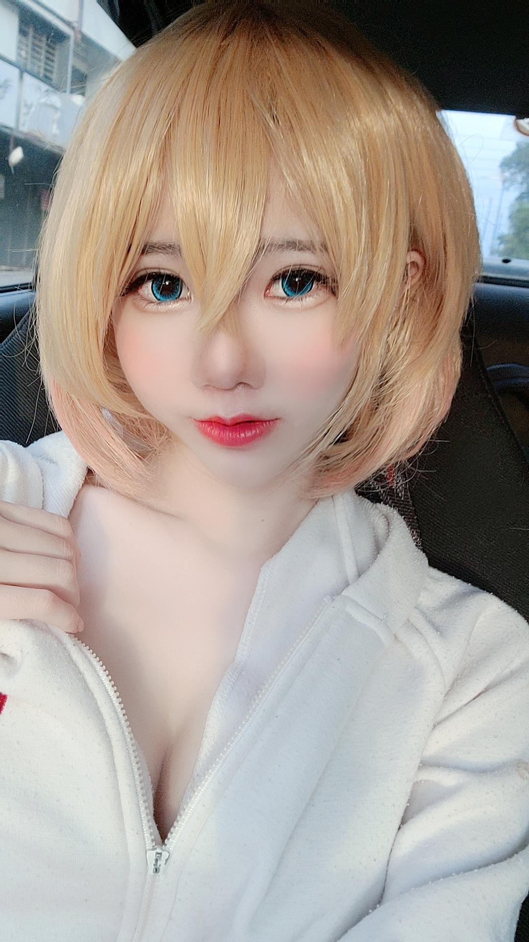 Sally Dorasnow - Mami-Bikini[25P/123MB]