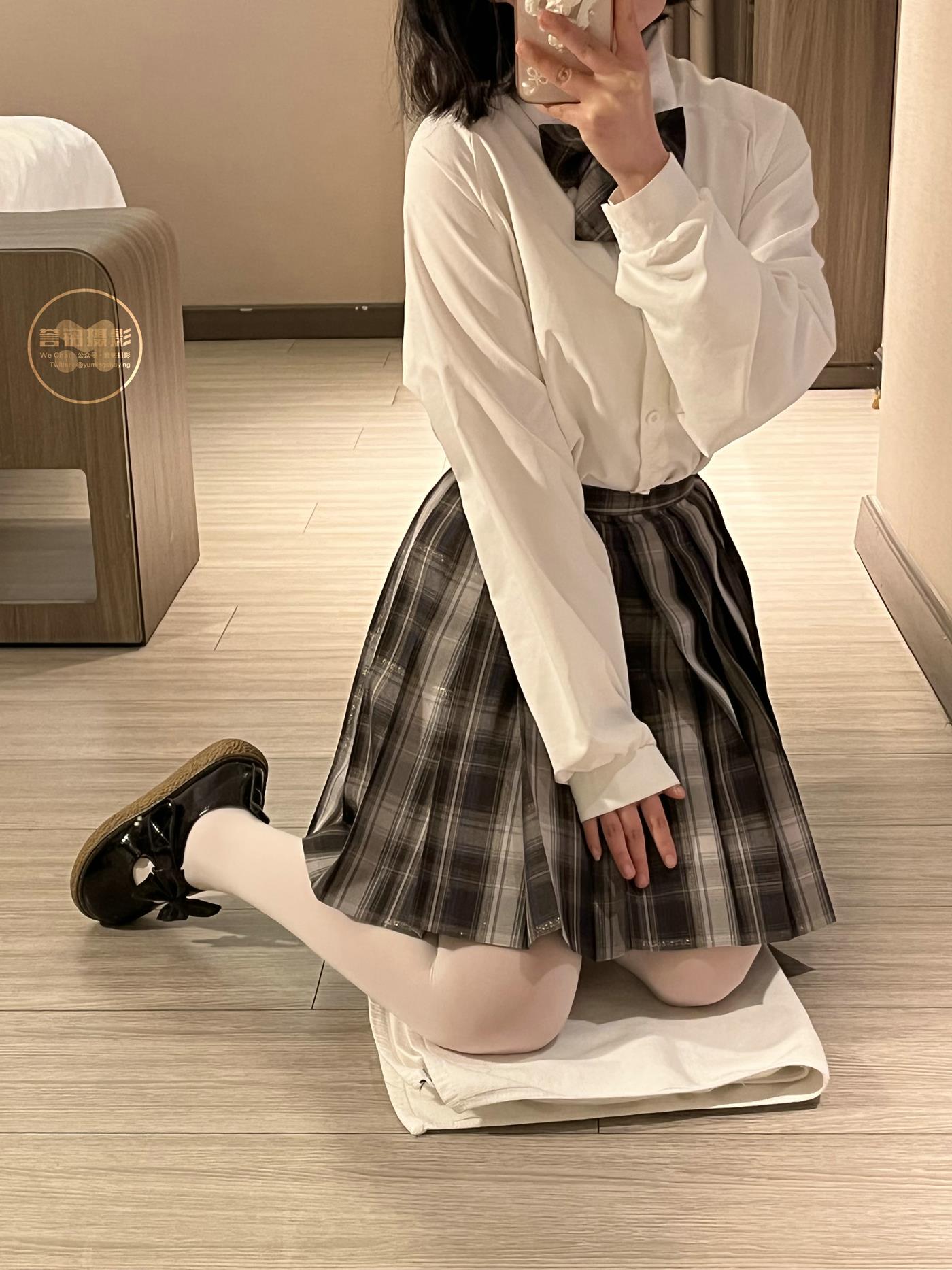 [誉铭传媒]袜足摄影 2022年 NO.010[110P/1V/0.97GB]