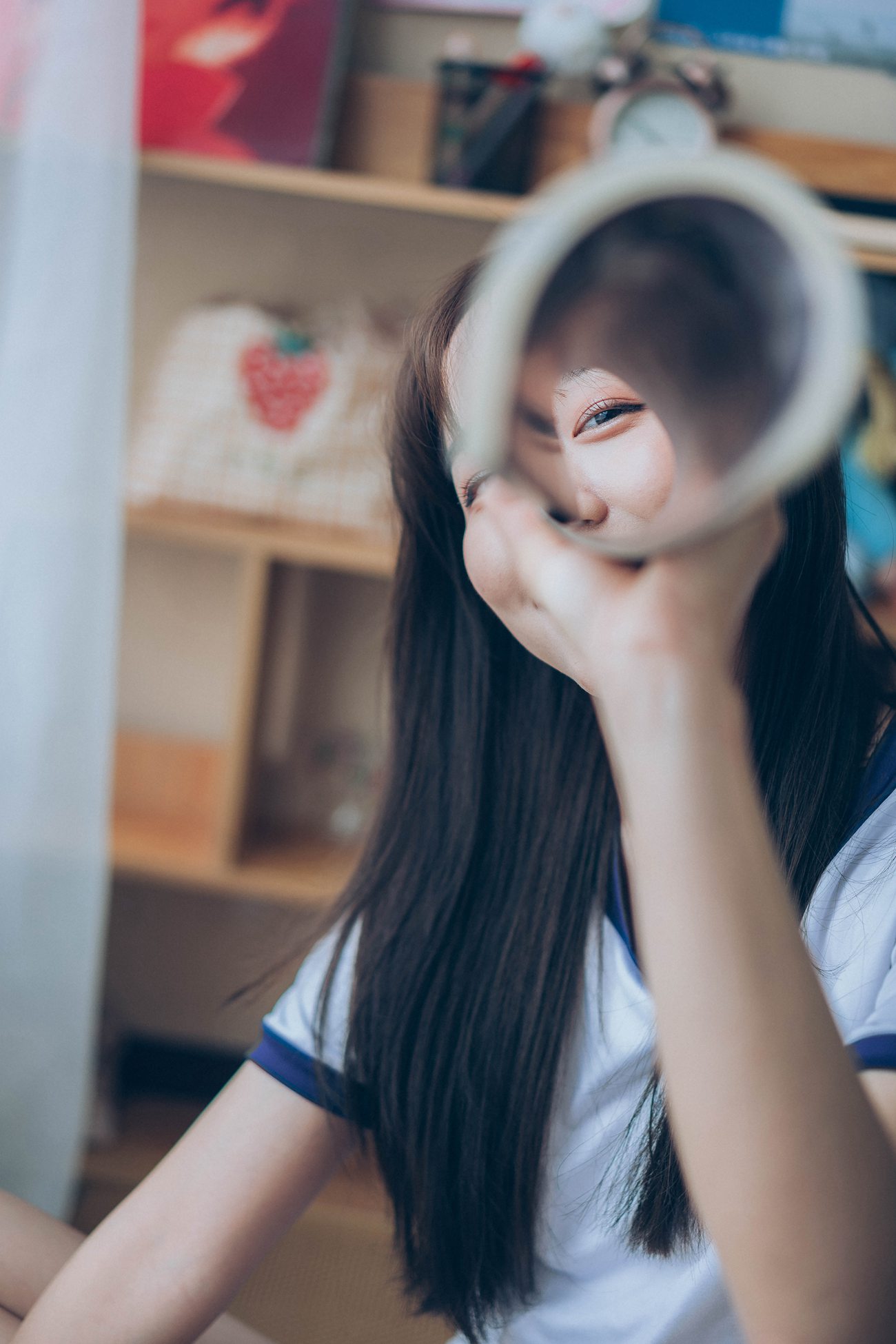 [YITUYU艺图语] 2021.11.02 女摄影师 D [24P/249MB]