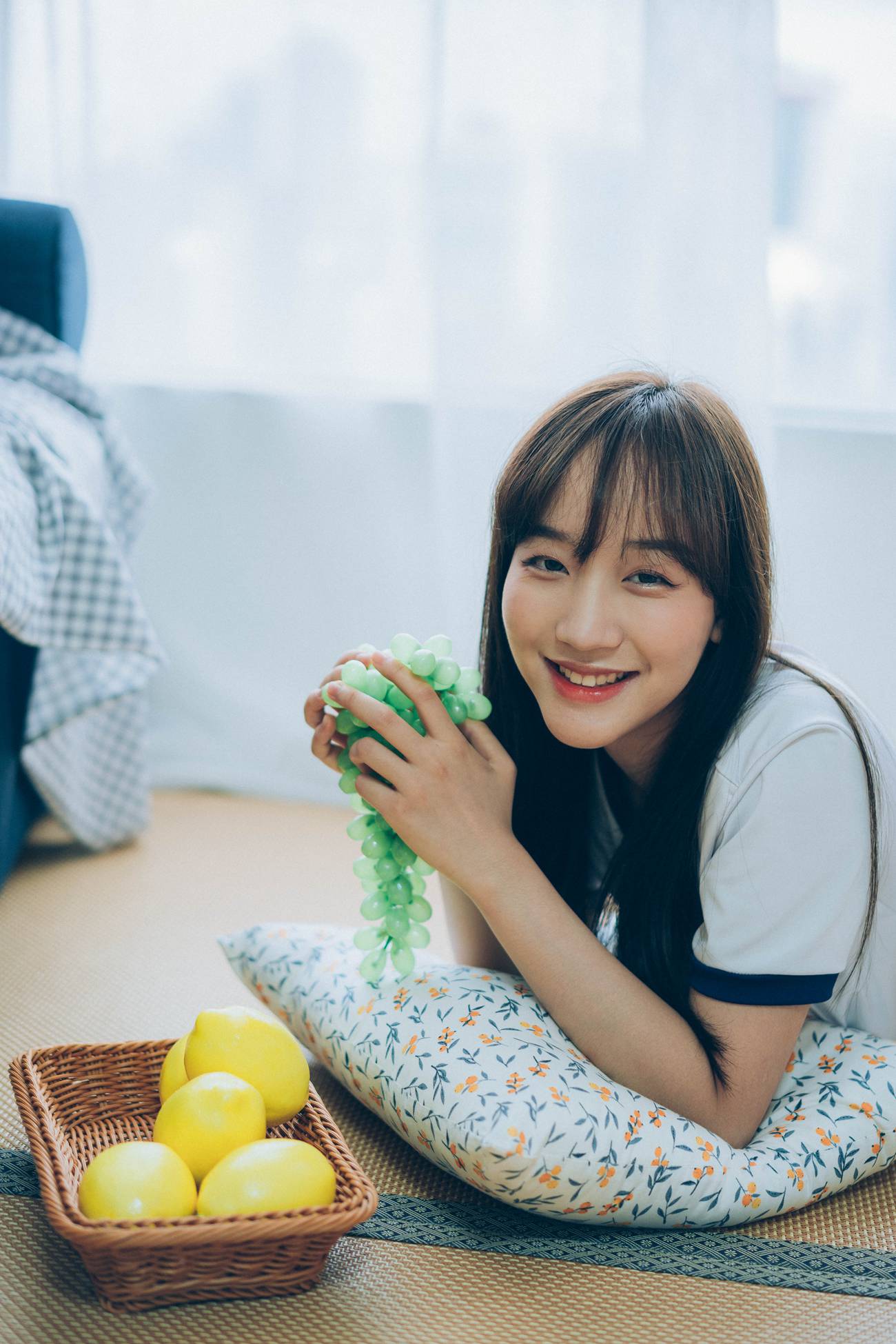 [YITUYU艺图语] 2021.11.02 女摄影师 D [24P/249MB]