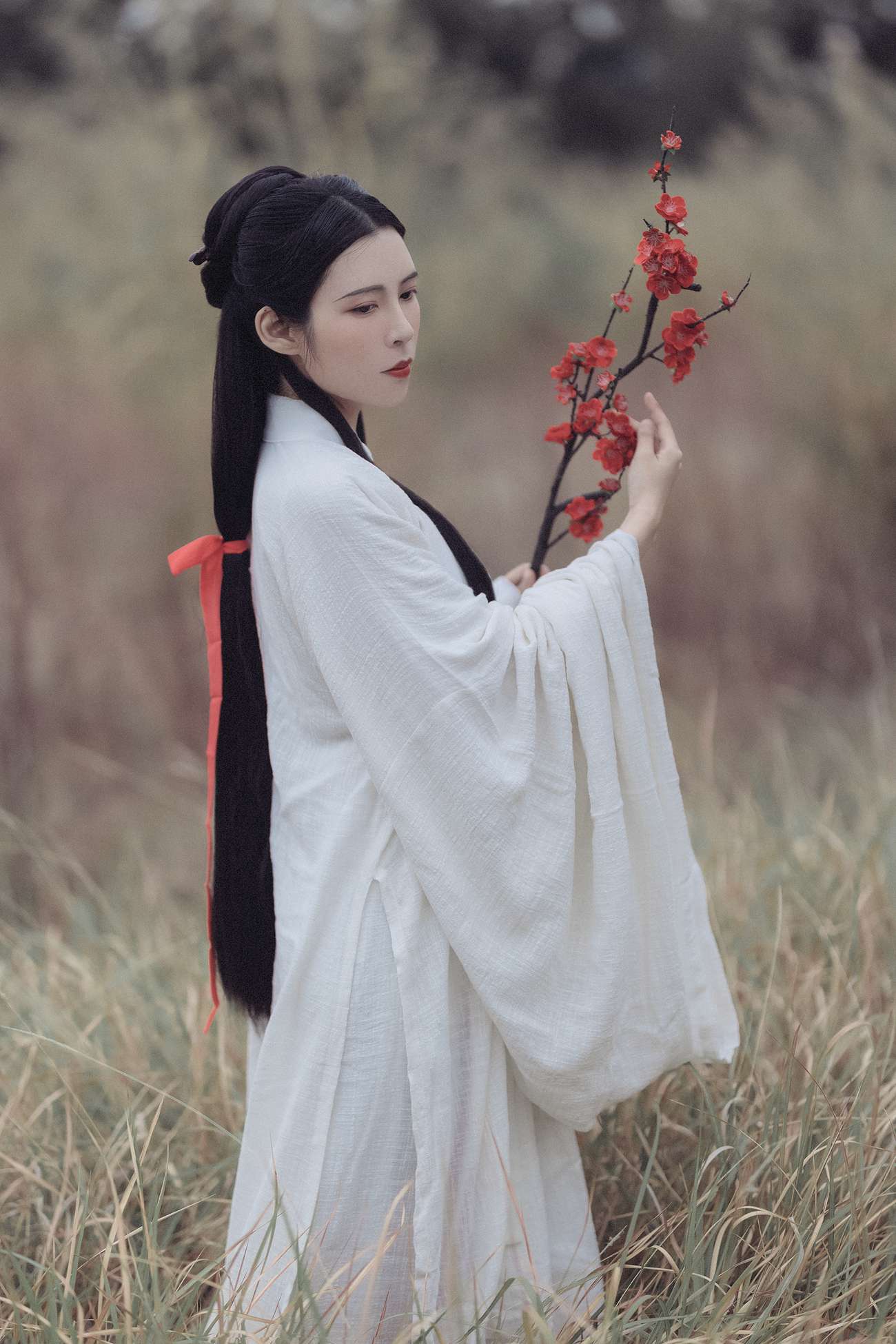 [YITUYU艺图语] 2021.10.22 白衣隐 Yiyi [27P/572MB]