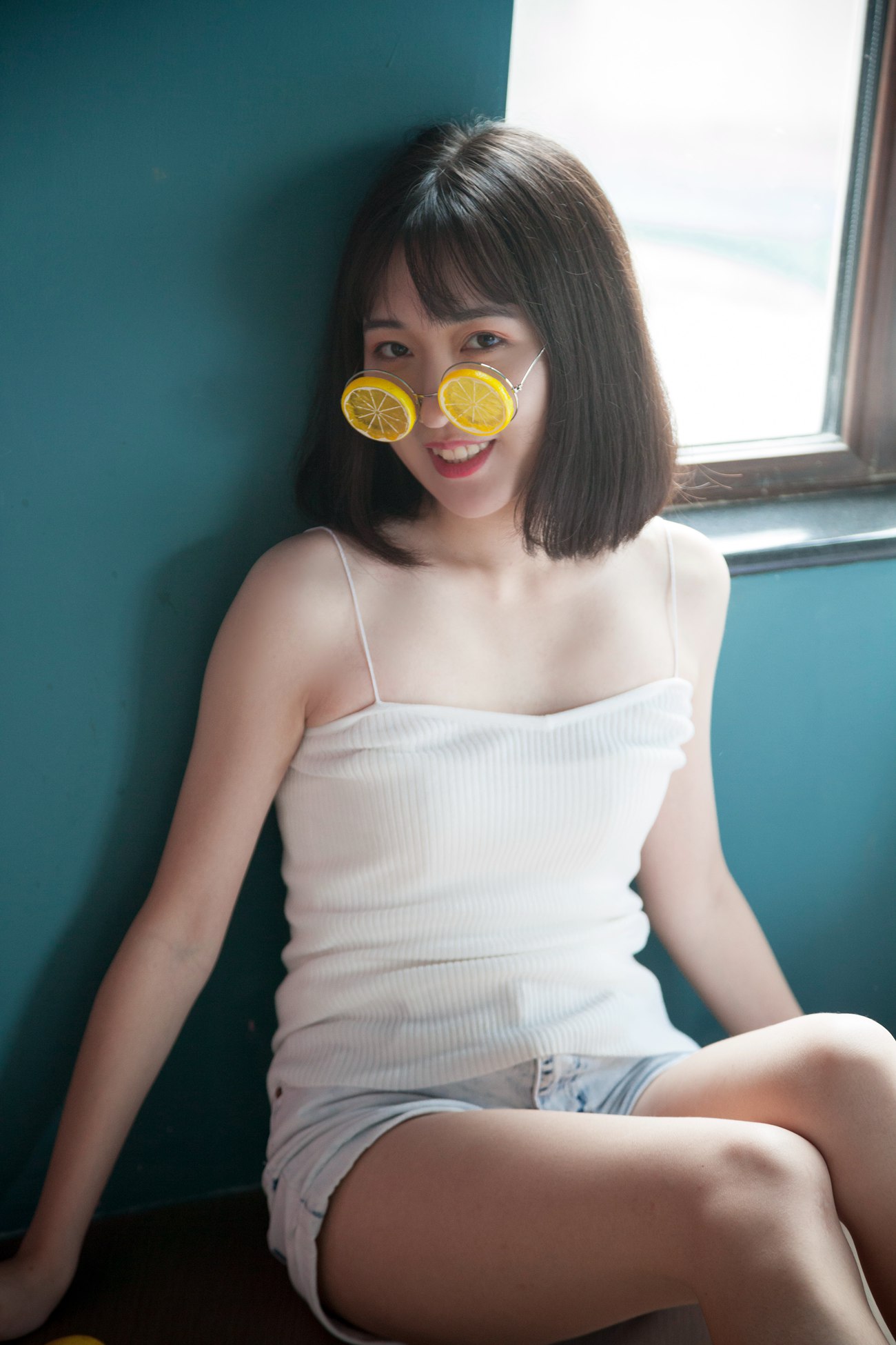 [YITUYU艺图语] 2021.10.30 柠檬味的夏天 琳琳 [22P/97MB]