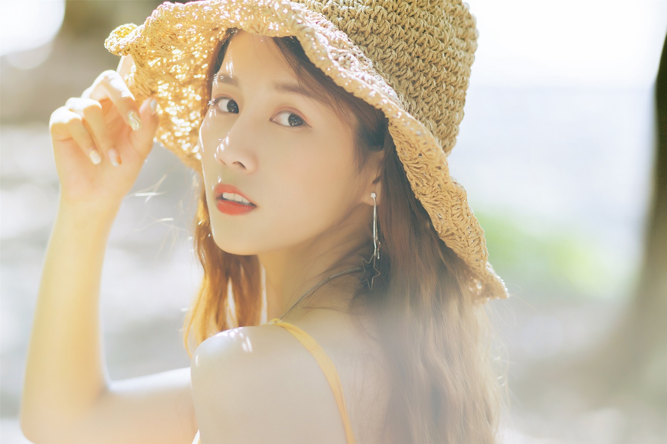 [YITUYU艺图语] 2021.11.01 晴天日记 黑蛋 [22P/149MB]