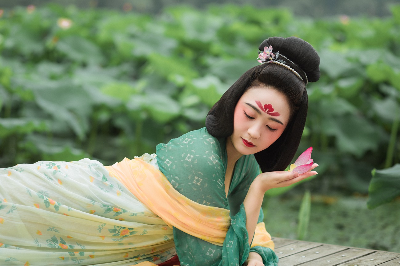[YITUYU艺图语] 2022.01.14 荷 徐悦尔 [23P/449MB]
