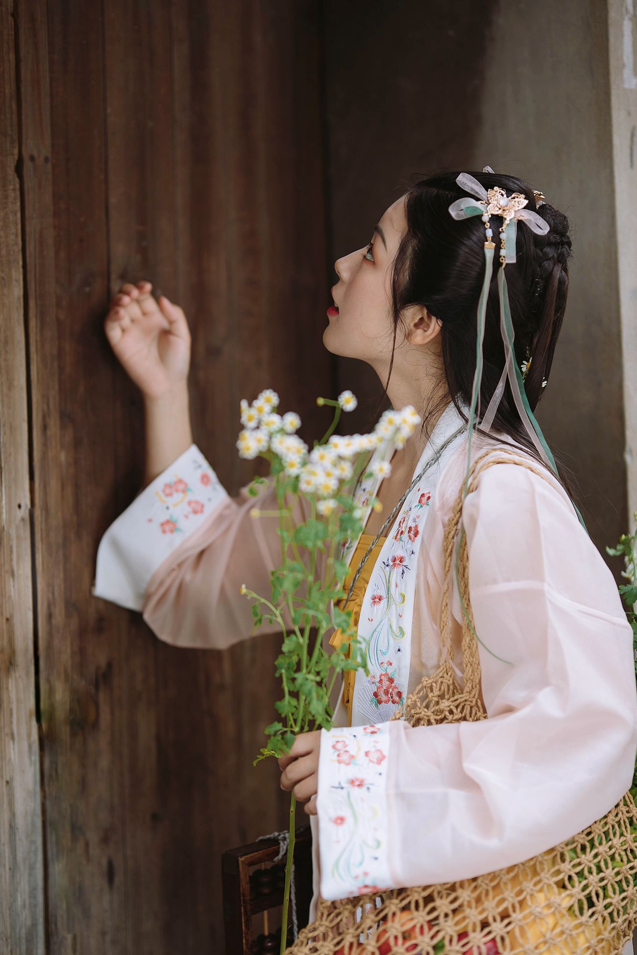 [YITUYU艺图语] 2022.01.07 卖花姑娘 陶然 [25P/373MB]