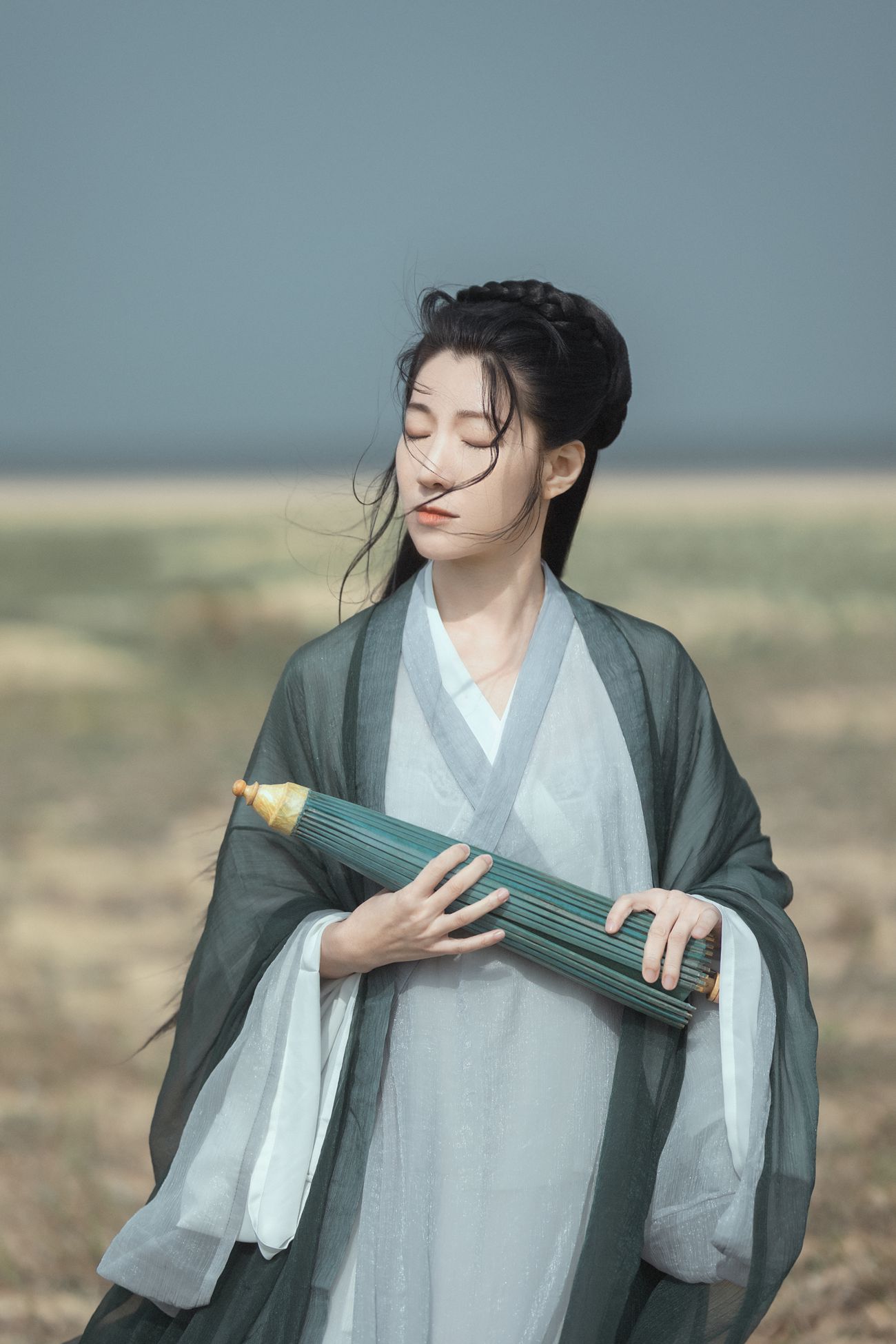 [YITUYU艺图语] 2021.10.21 天涯倦客 何佳 [26P/312MB]