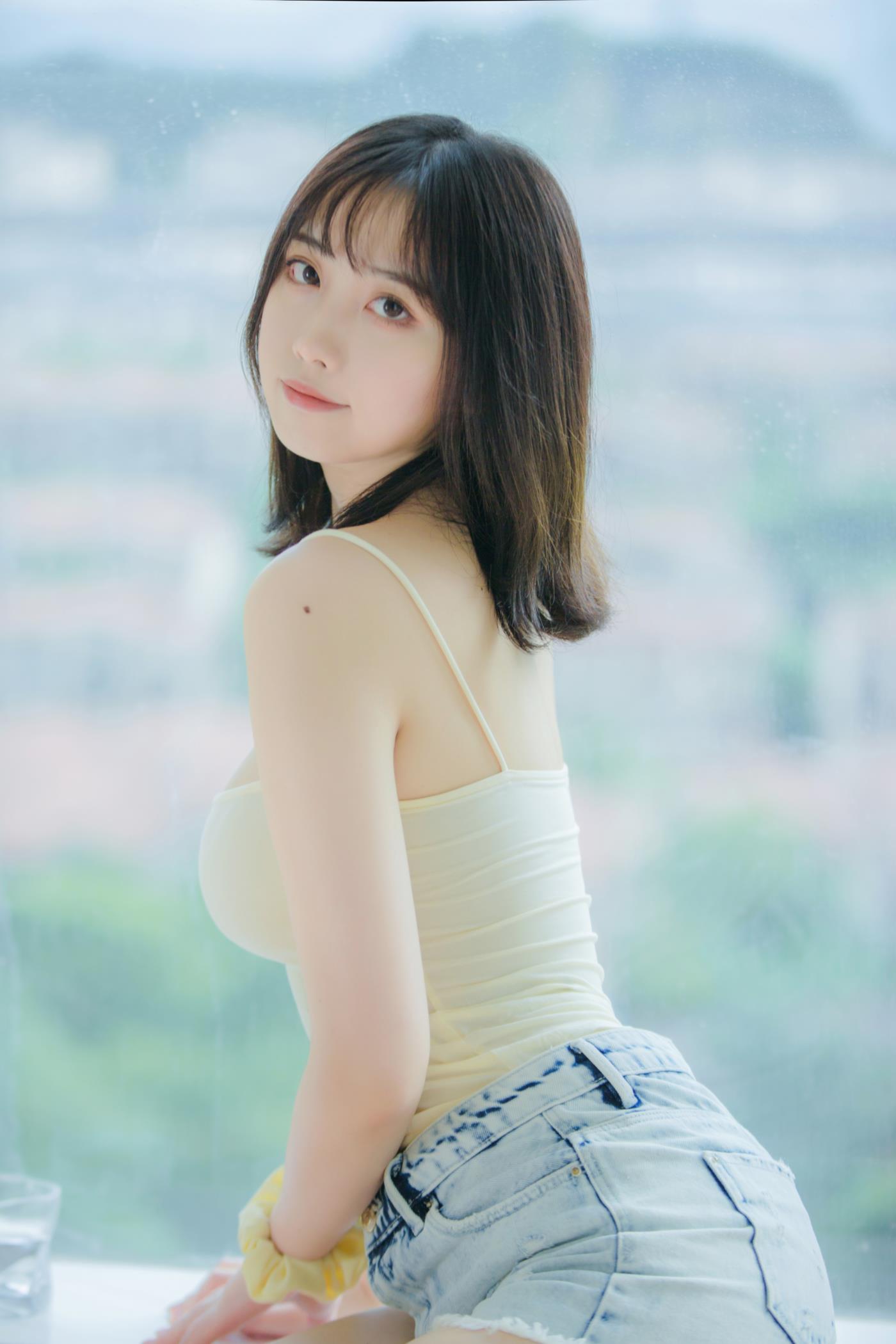 次元少女念雪ww 夏日柠檬 [32P/254MB]