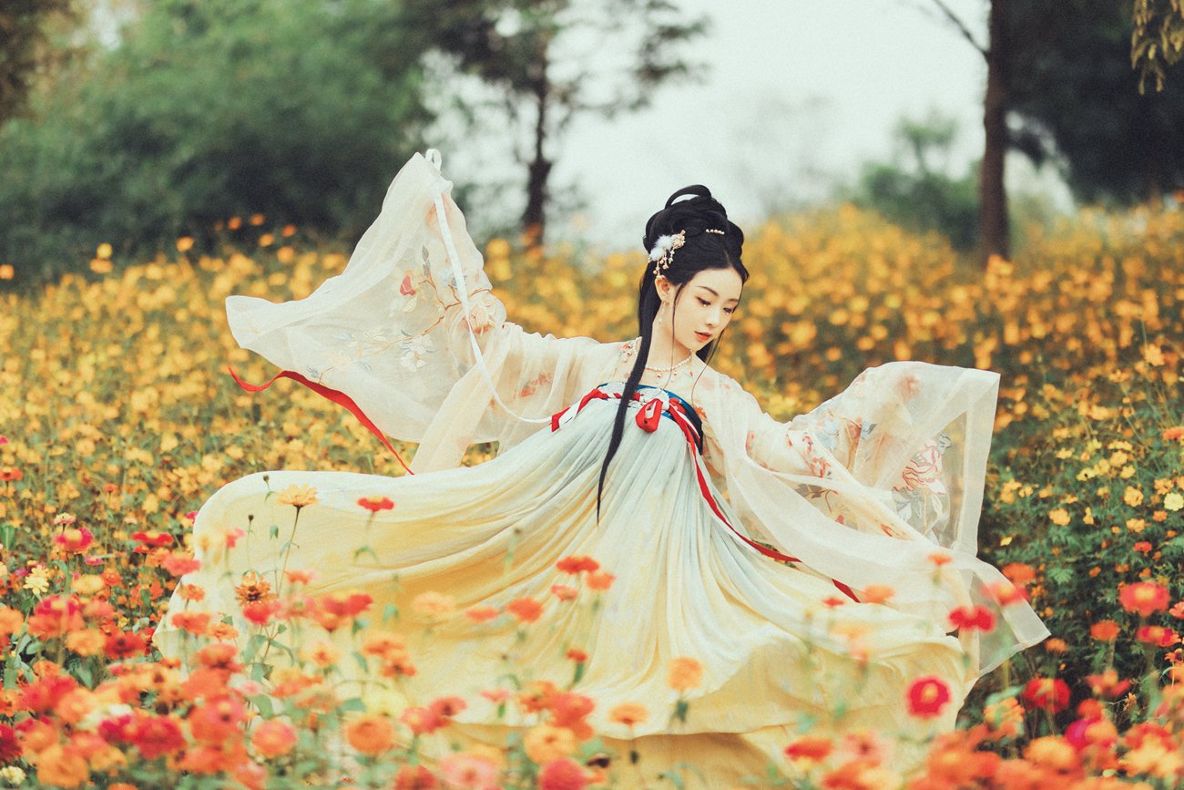[YITUYU艺图语] 2021.10.16 花期未央 Seven [38P/601MB]