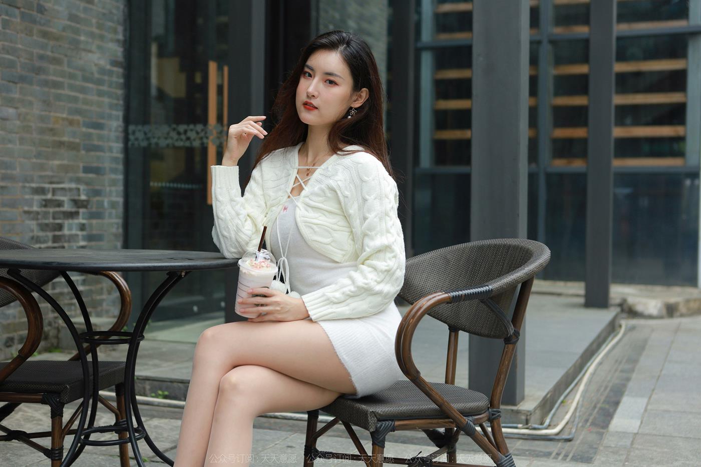 [IESS异思趣向] 2022.05.21 丝享家1094：小宝《白色包臀裙》[87P/142MB]