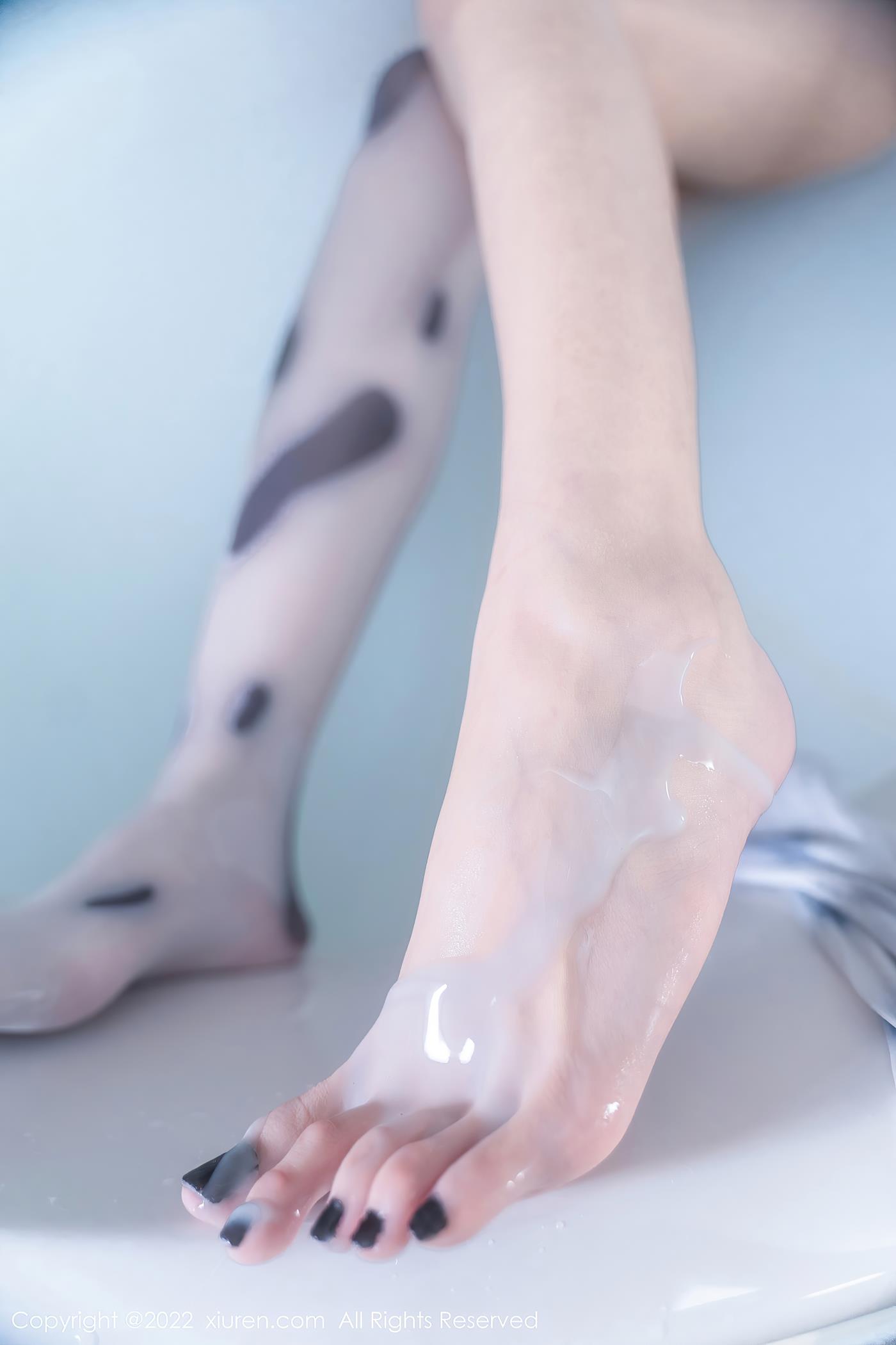 [Xiuren秀人网]2022.08.31 NO.5520 陈怡曼[64+1P/552MB]