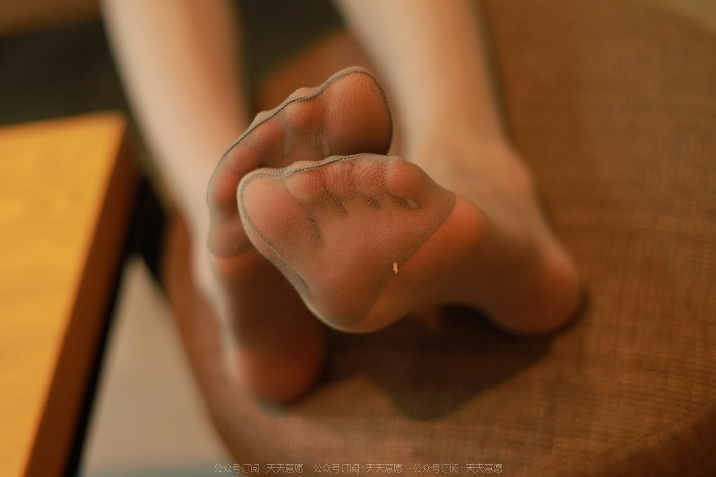 [IESS异思趣向] 2022.06.02 丝享家1105：团团《对面的美女同事》[86P/130MB]