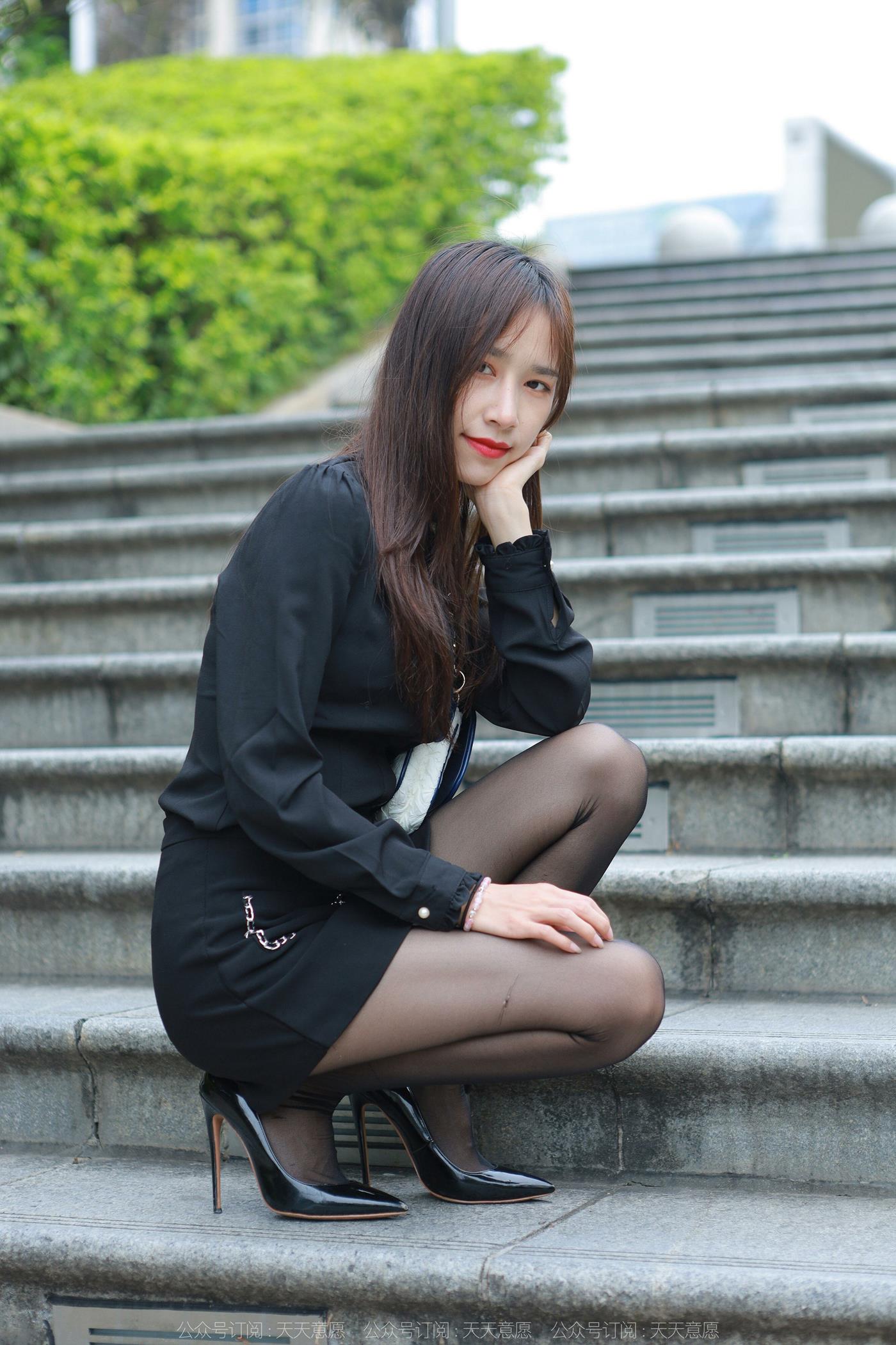 [IESS异思趣向] 2022.05.25 丝享家1098：美子《红唇黑丝》[89P/142MB]