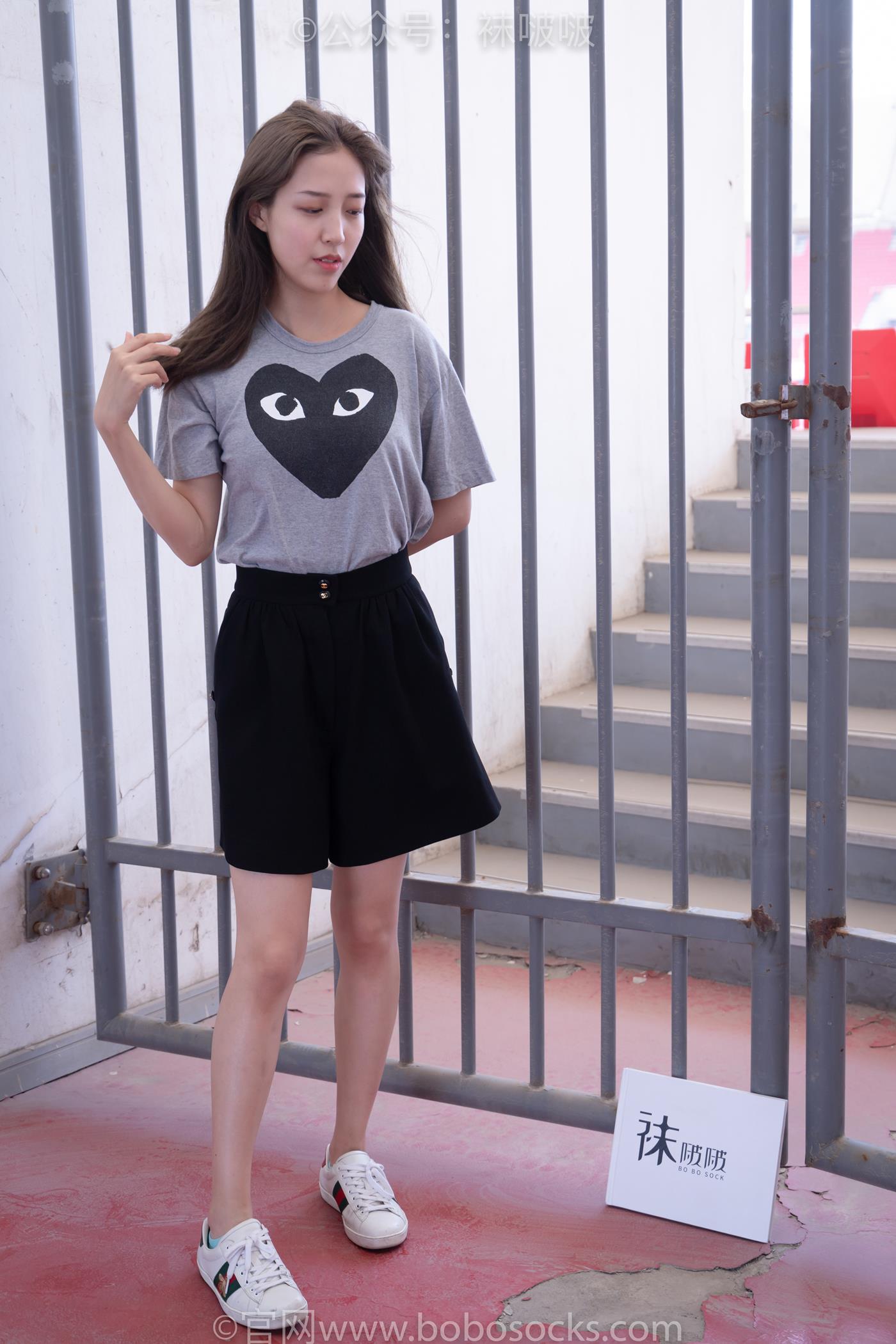 [BoBoSocks袜啵啵]积分限定作品 NO.006 泡芙-板鞋、天蓝色短棉袜、裸足[138P/1.16GB]