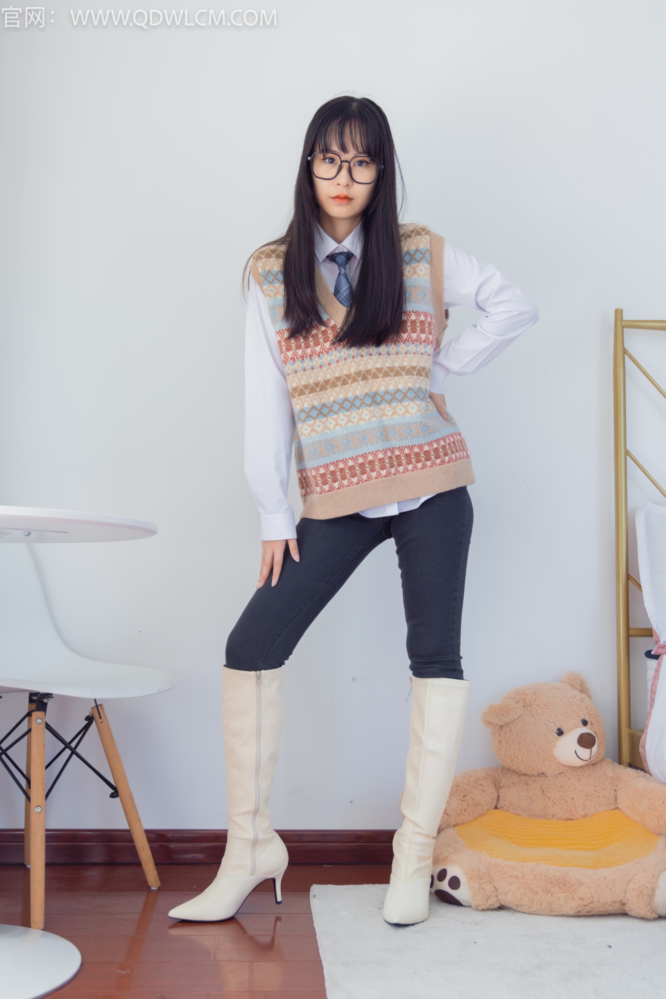 物恋传媒 NO.1323 兮兮-孤岛的鲸[152P/1V/3.64GB]