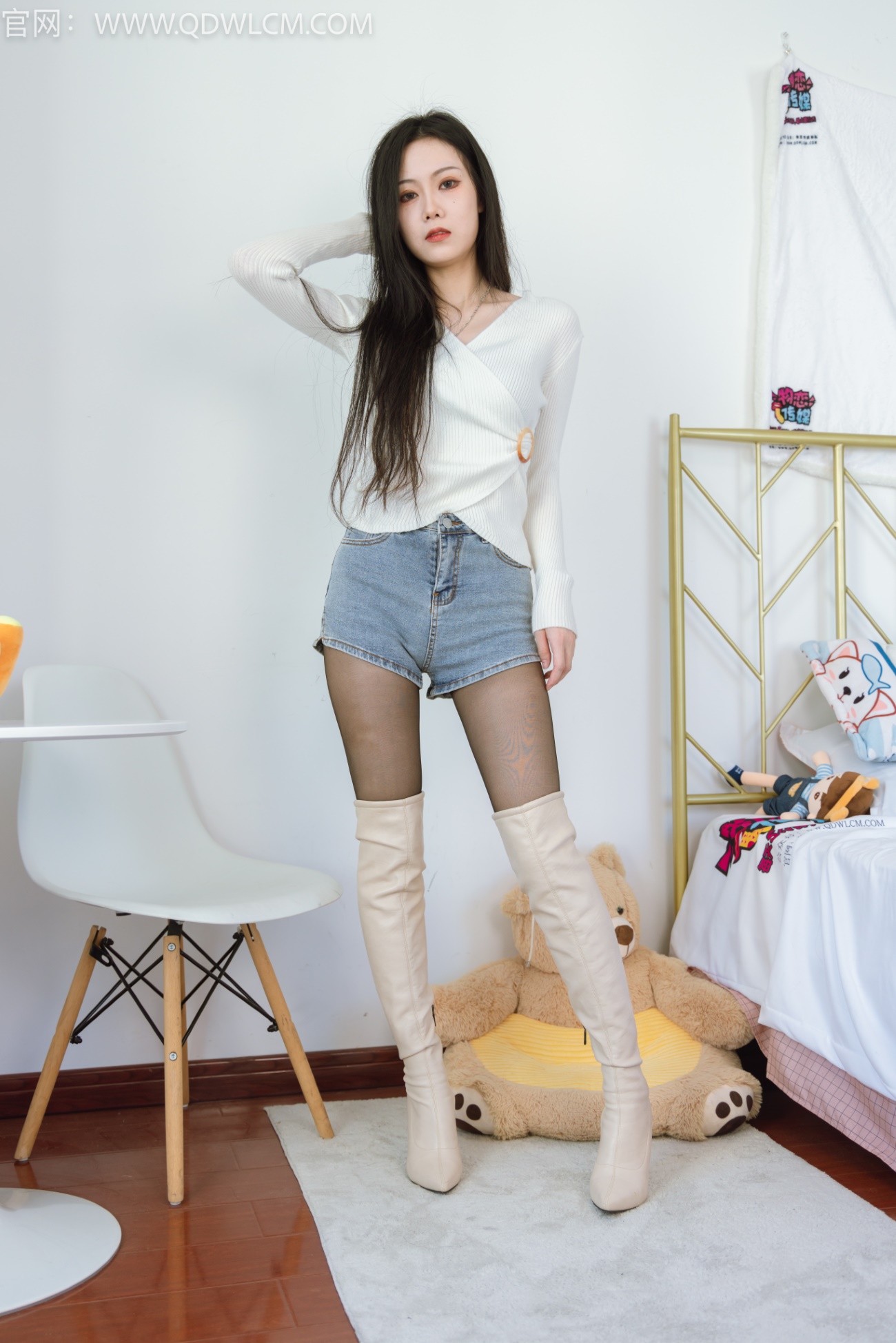 物恋传媒 NO.1327 康康-追光的星星[144P/1V/3.90GB]