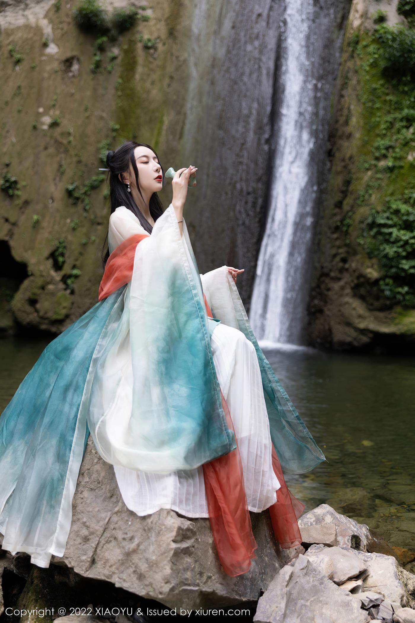 [XIAOYU语画界] 2022.10.25 VOL.889 王馨瑶yanni 杭州旅拍[93P/914MB]