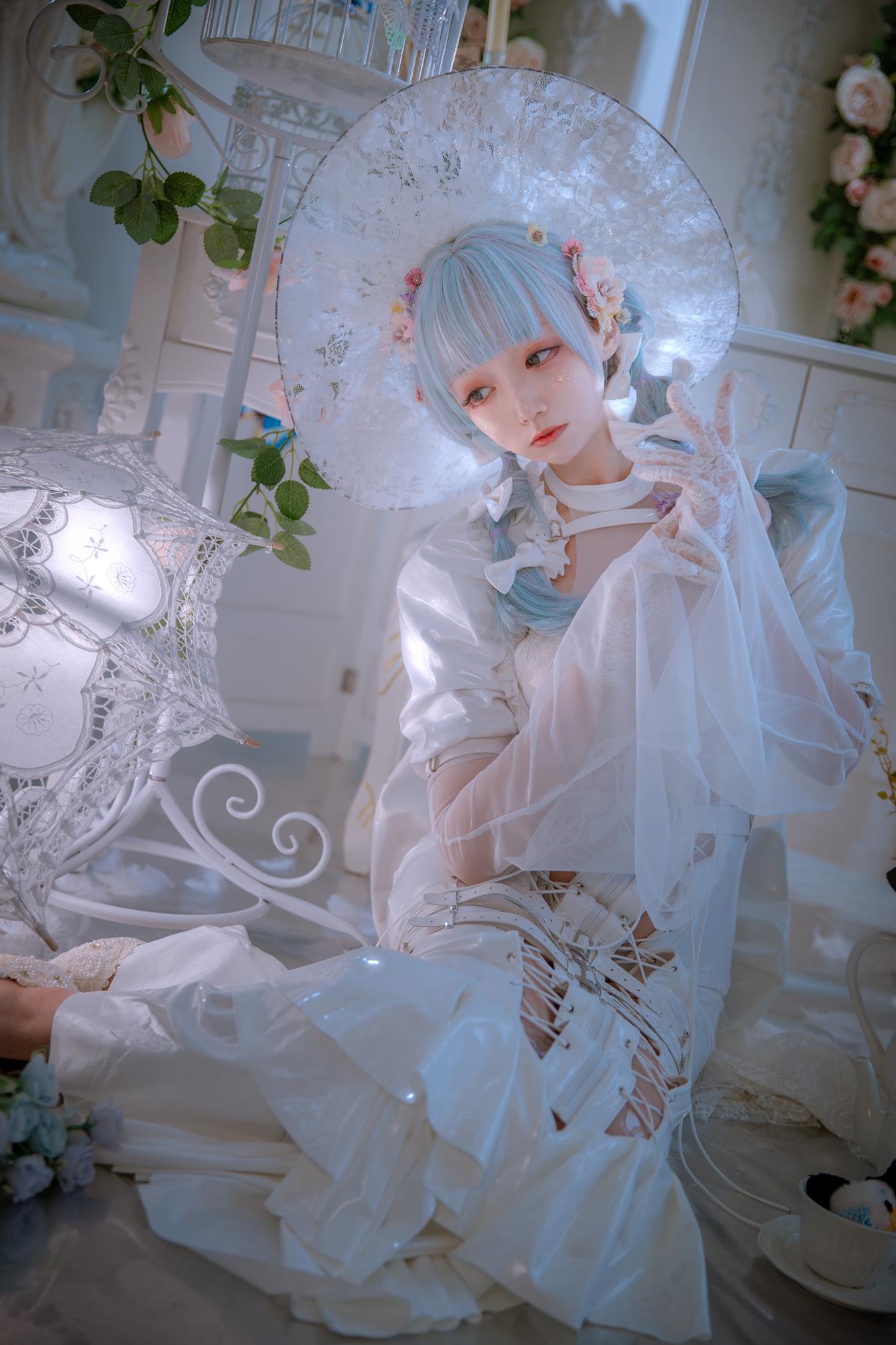 小野寺地瓜  - 纯白魔女[15P/105MB]