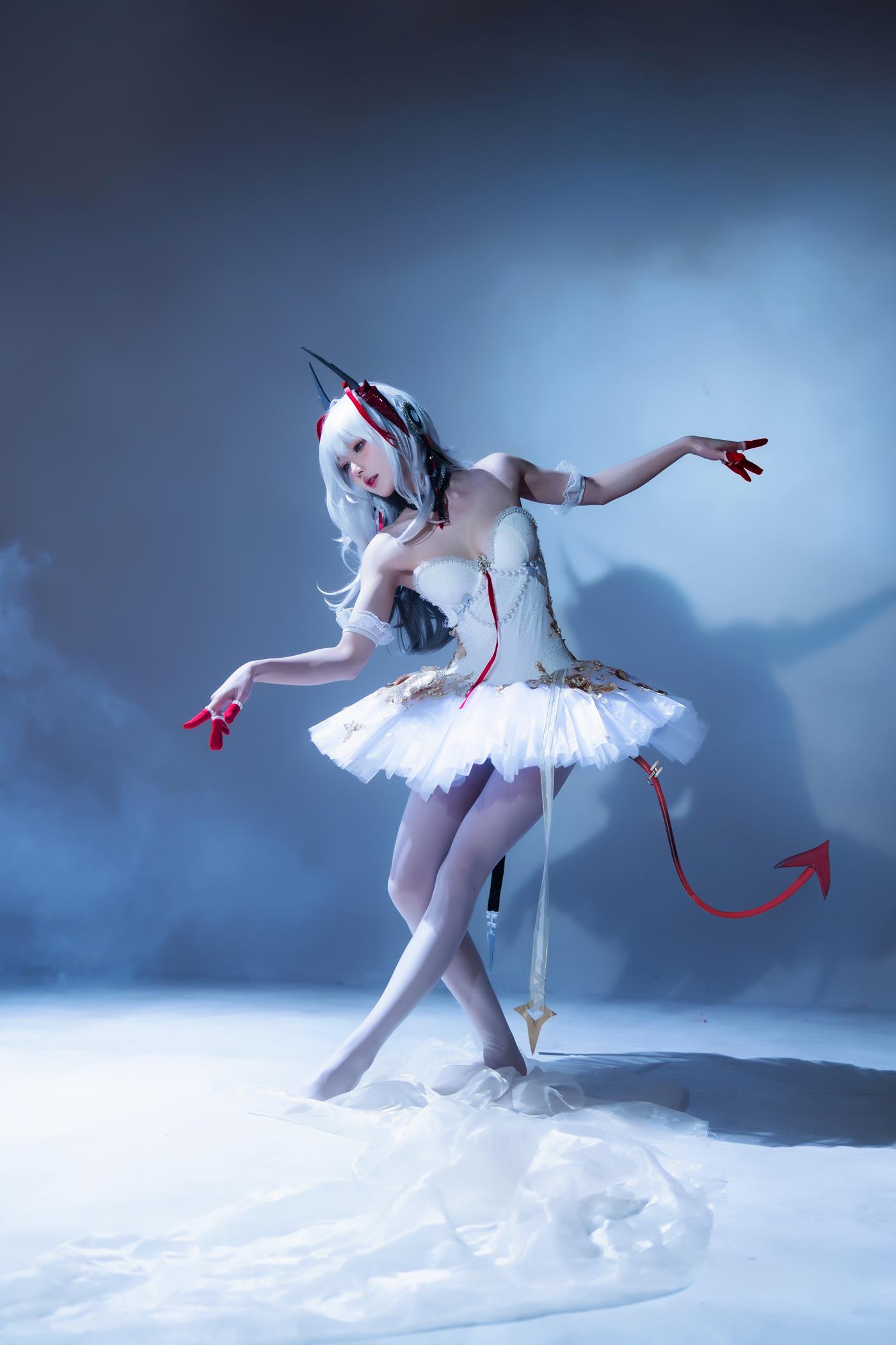 动漫博主阿包也是兔娘 明日方舟 芭蕾 [29P/617MB]