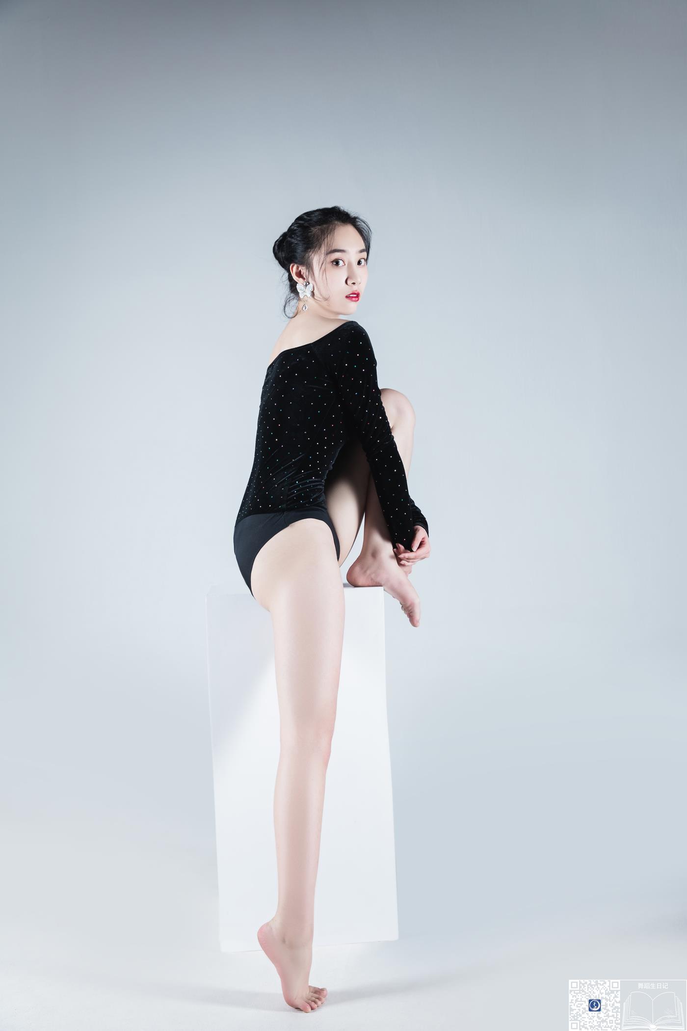 舞蹈生日记 2020.12.14 唐可[29P/213MB]