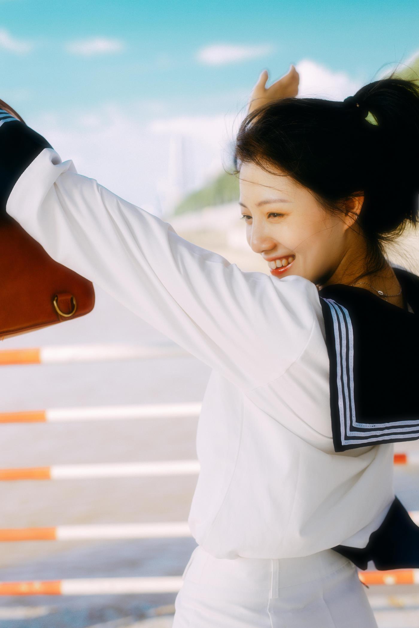 [YITUYU艺图语] 2021.11.19 相约码头 黎美汐 [34P/66MB]