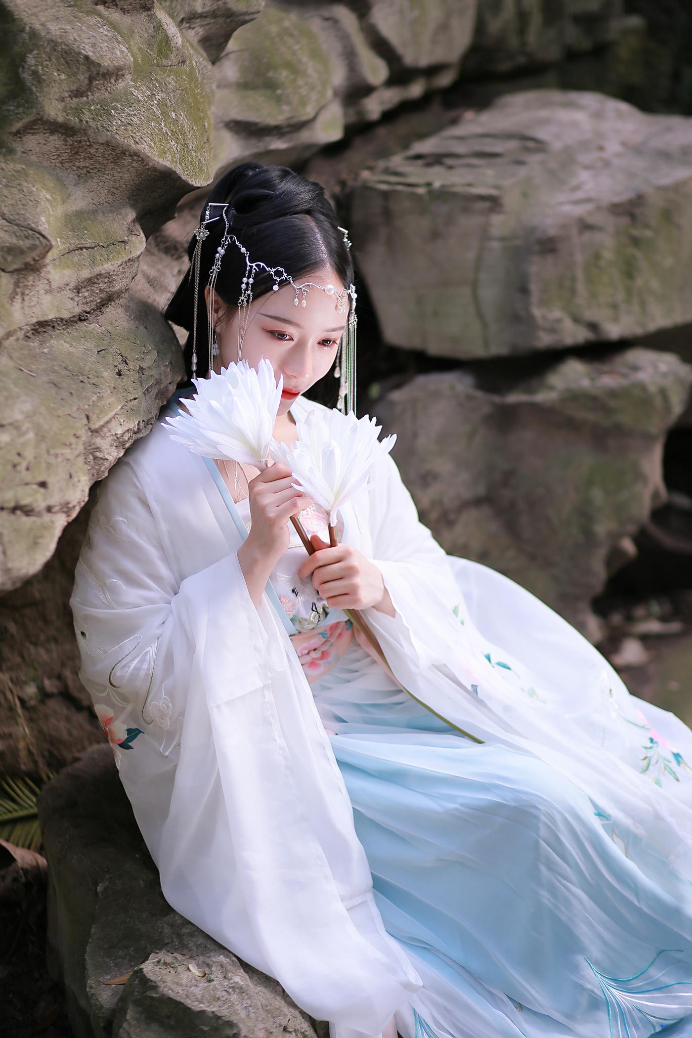 [YITUYU艺图语] 2022.01.15 长相思 木冉 [22P/215MB]