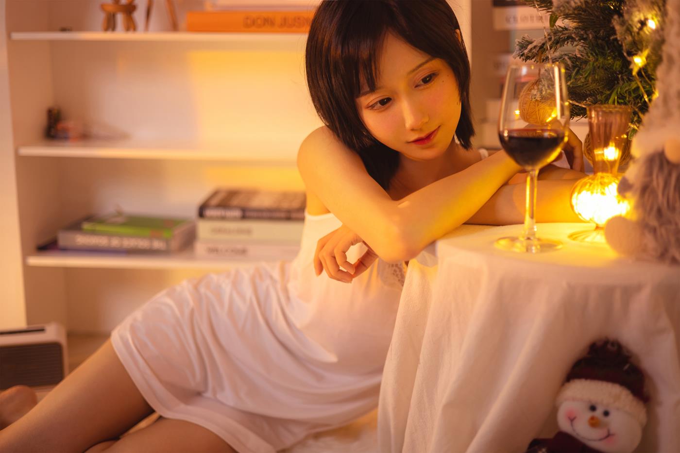 萌系小姐姐 木绵绵OwO 红酒好喝 [28P/207MB]