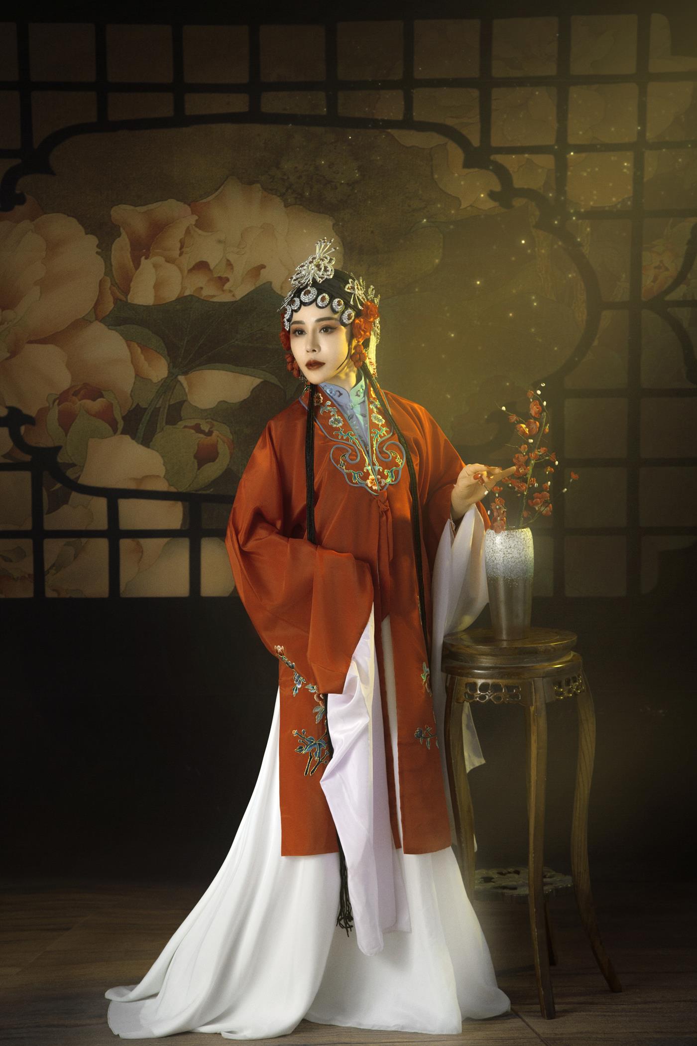 [YITUYU艺图语] 2021.12.28 伶人醉 荣宝 [22P/559MB]